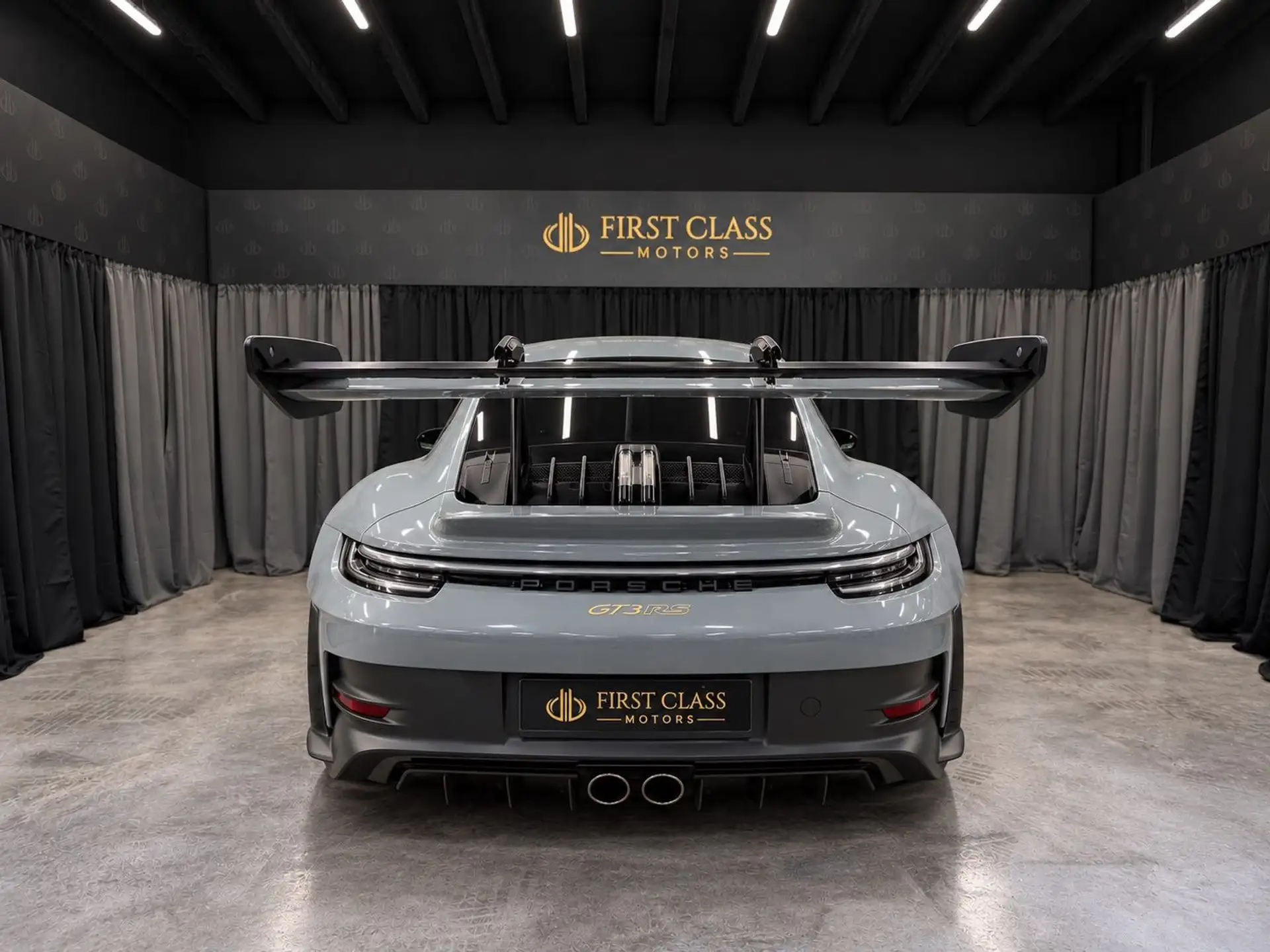 포르쉐 911 GT3 RS 2024 화이트 사진 3