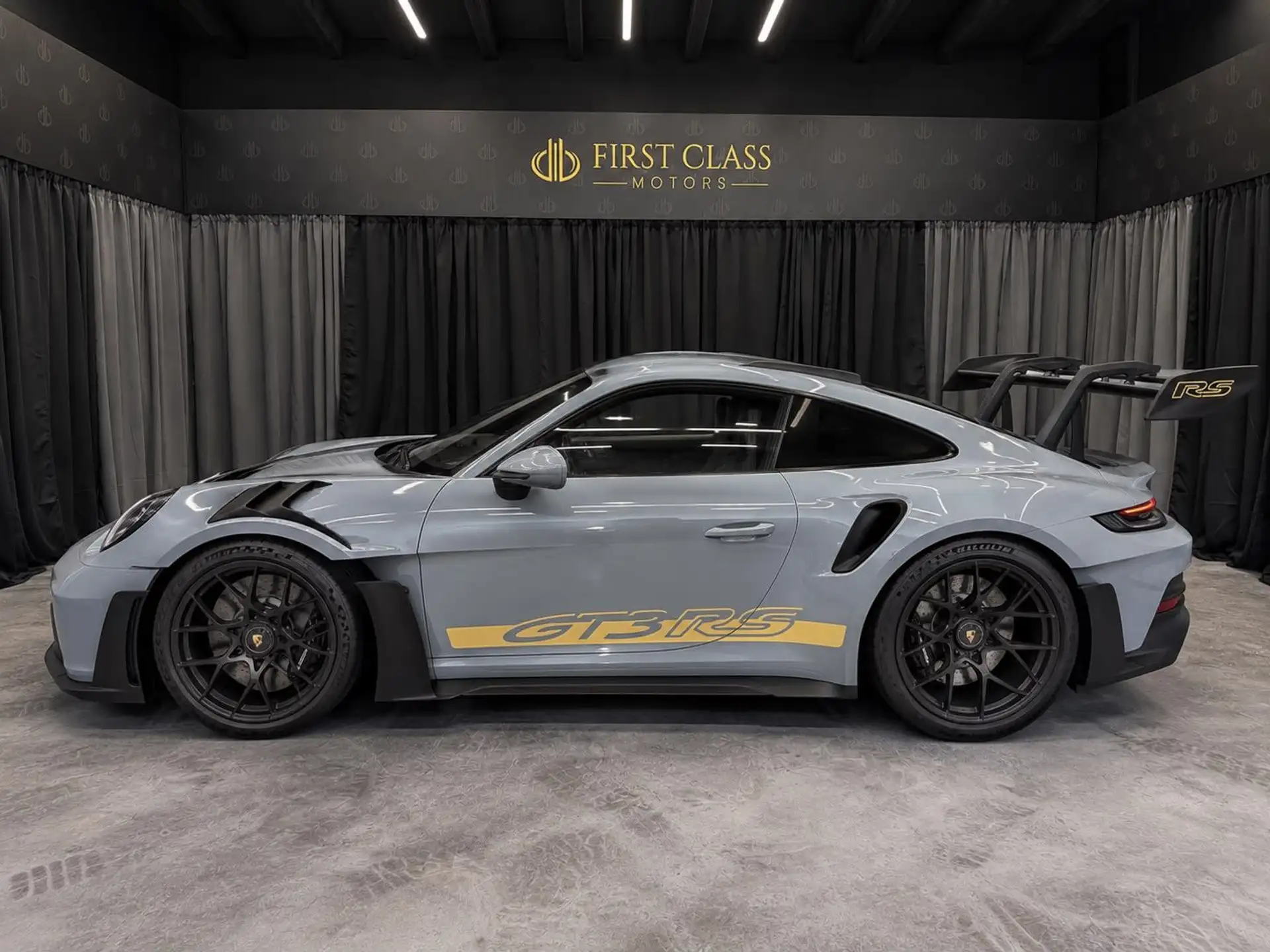 포르쉐 911 GT3 RS 2024 화이트 사진 2