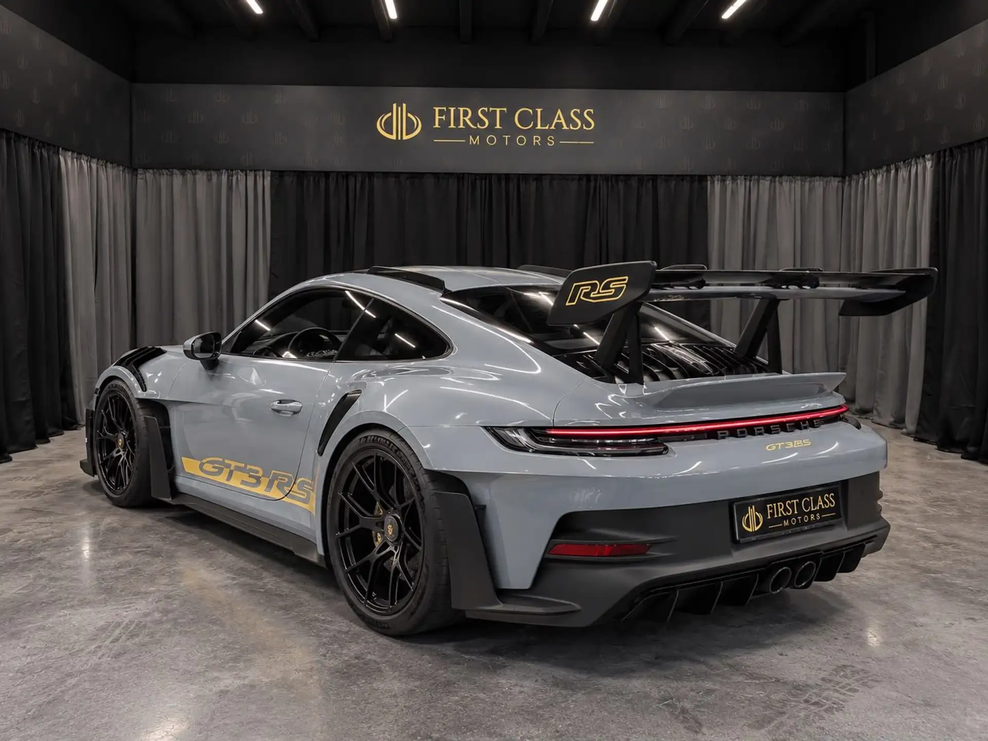 포르쉐 911 GT3 RS 2024 화이트 사진 4