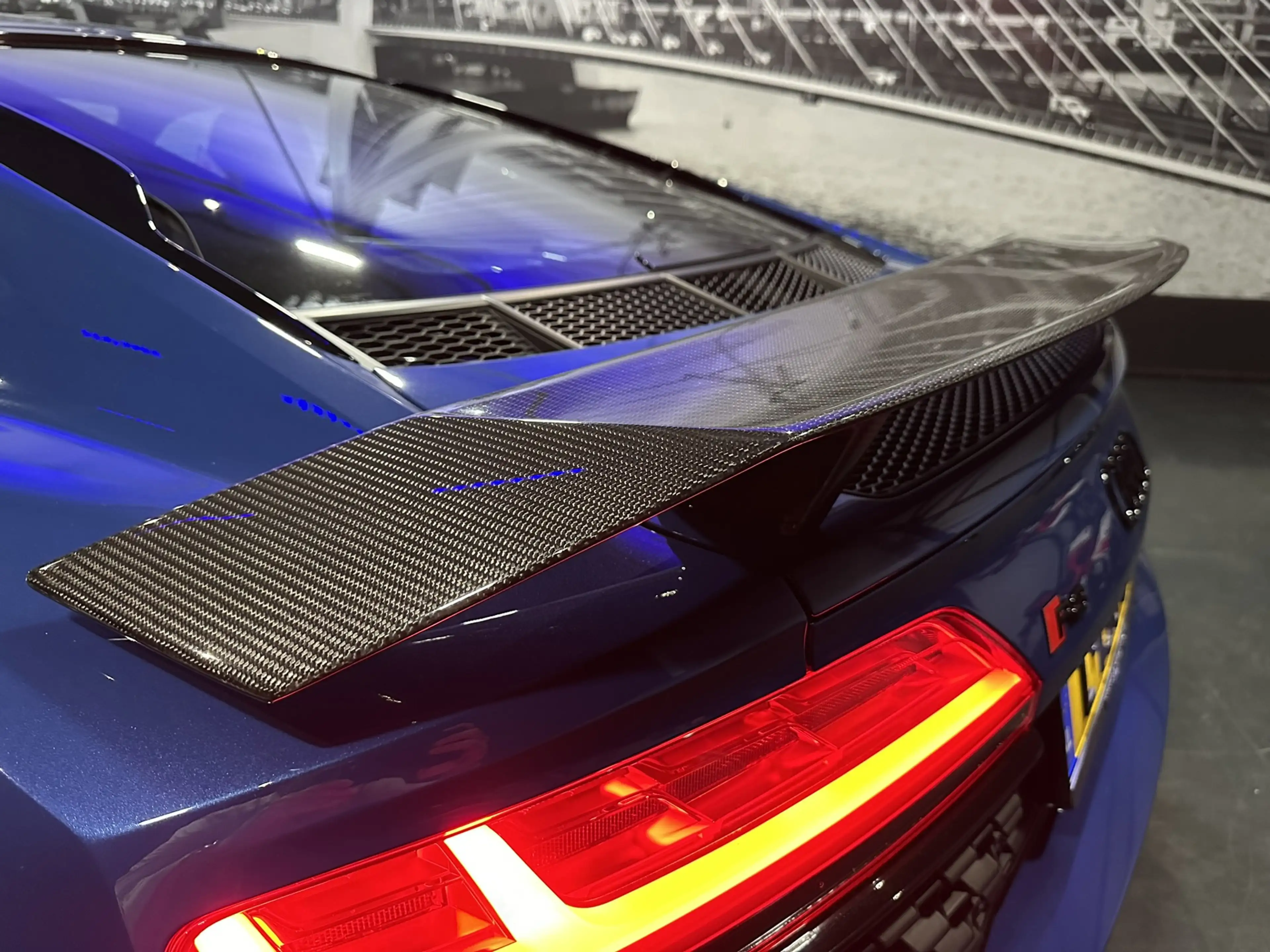 Audi R8 5.2 performance quattro 620PK *BTW*B&O*Keramisch*B — photo 24