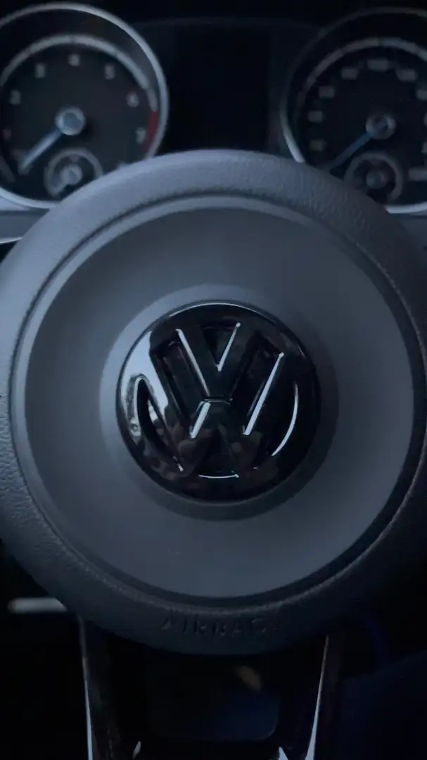 Volkswagen Golf R Schwarz - 2