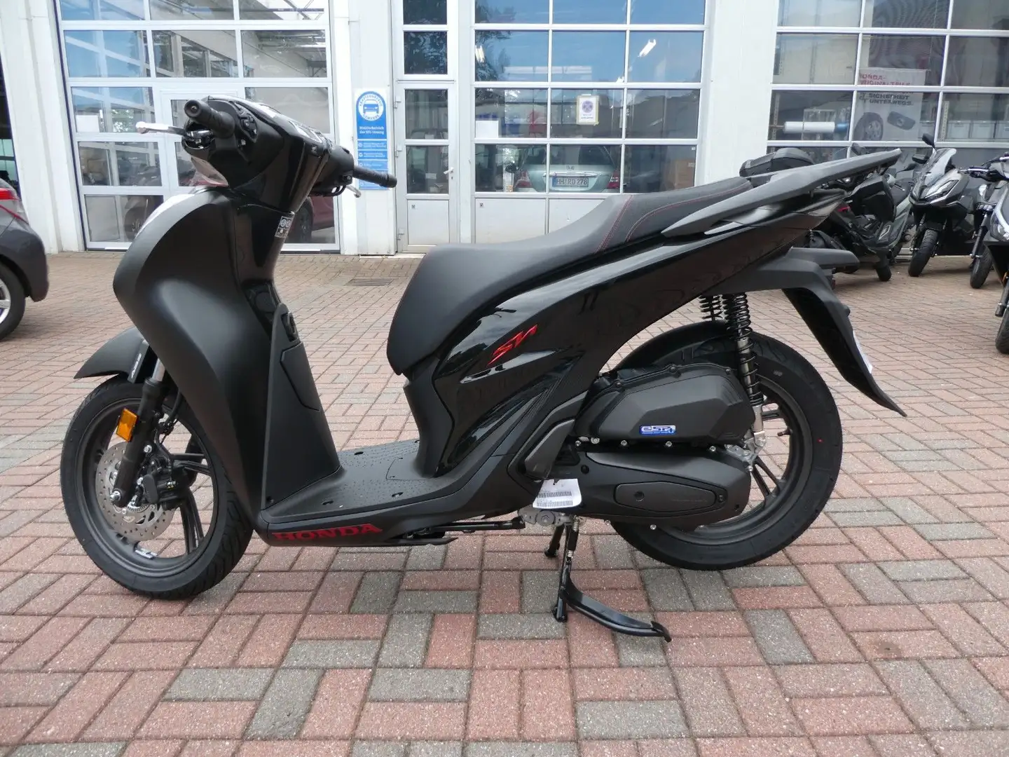 Honda SH 125i mit Smartcase 2025 Sonderaktion Černá - 1