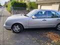 Mercedes-Benz E 230 Avantgarde Youngtimer Oldtimer Top Zustand Zilver - thumbnail 9