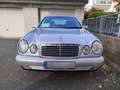 Mercedes-Benz E 230 Avantgarde Youngtimer Oldtimer Top Zustand Zilver - thumbnail 1