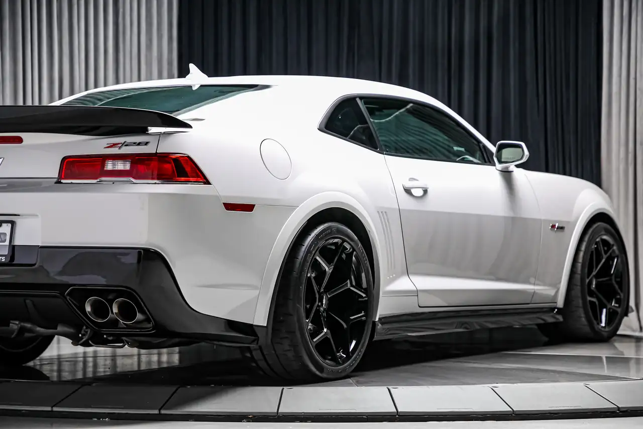 Chevrolet Camaro снимка Chevrolet Camaro