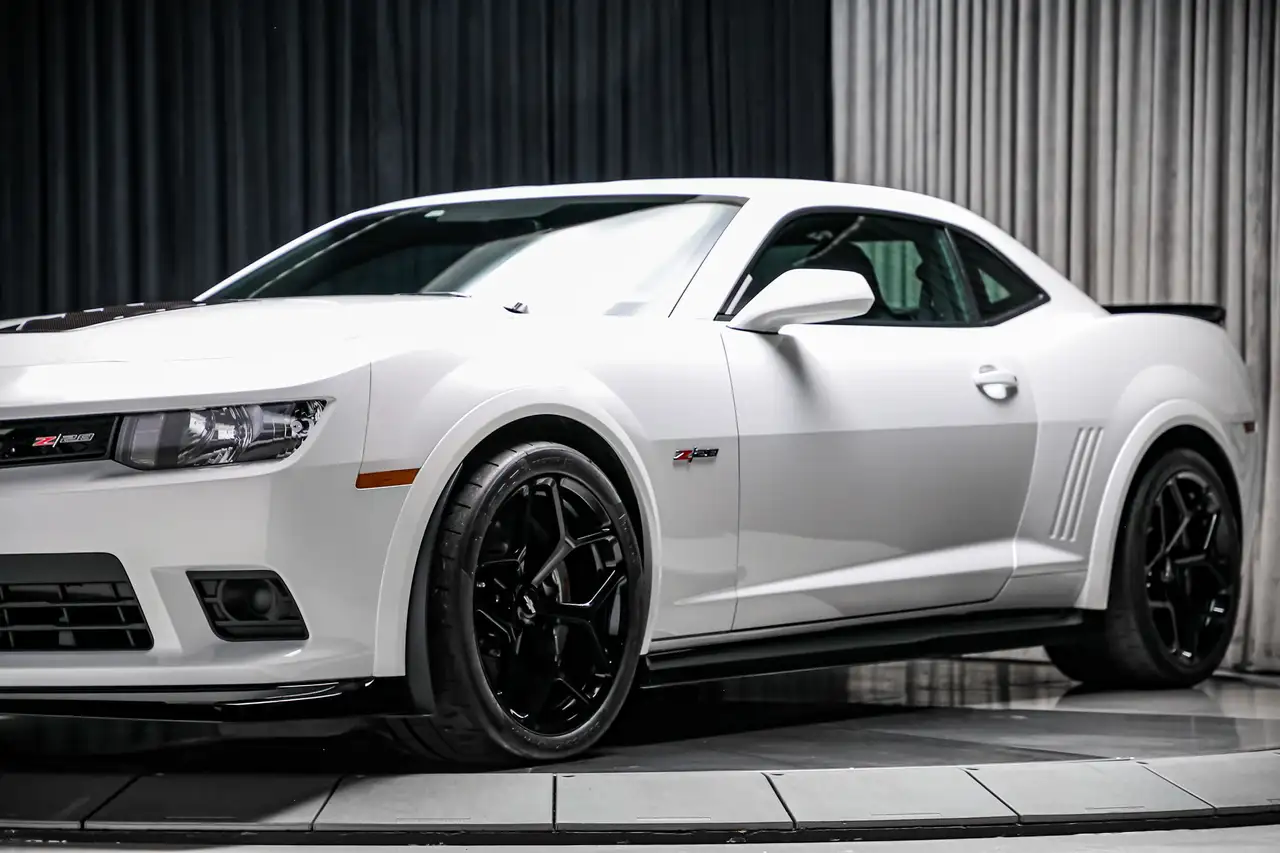 Chevrolet Camaro снимка Chevrolet Camaro