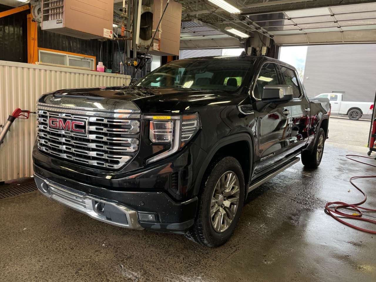 2023 GMC Sierra 1500 DENALI CREW 4X4 V8 *TOIT SIÈGES VENT CUIR BOSE HUD