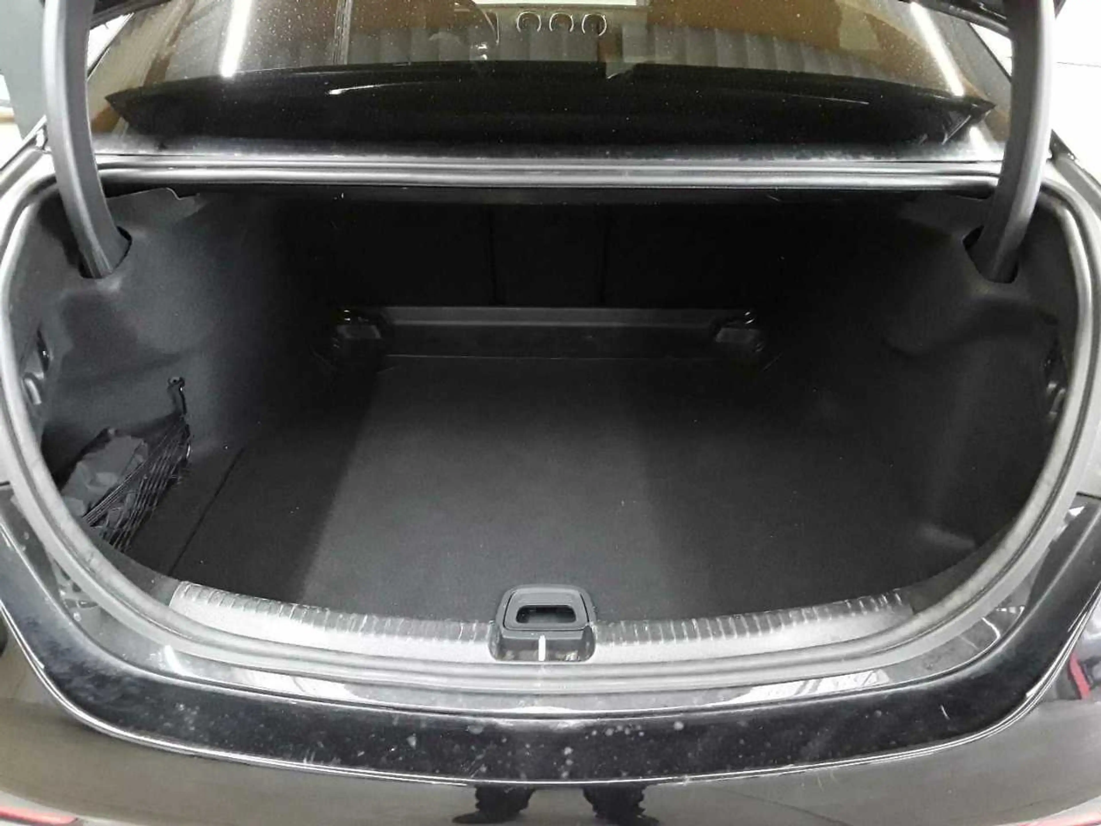 Mercedes-Benz C 300 C 300 d 9G 4Matic AMG AssiP KomfP PANO — photo 15