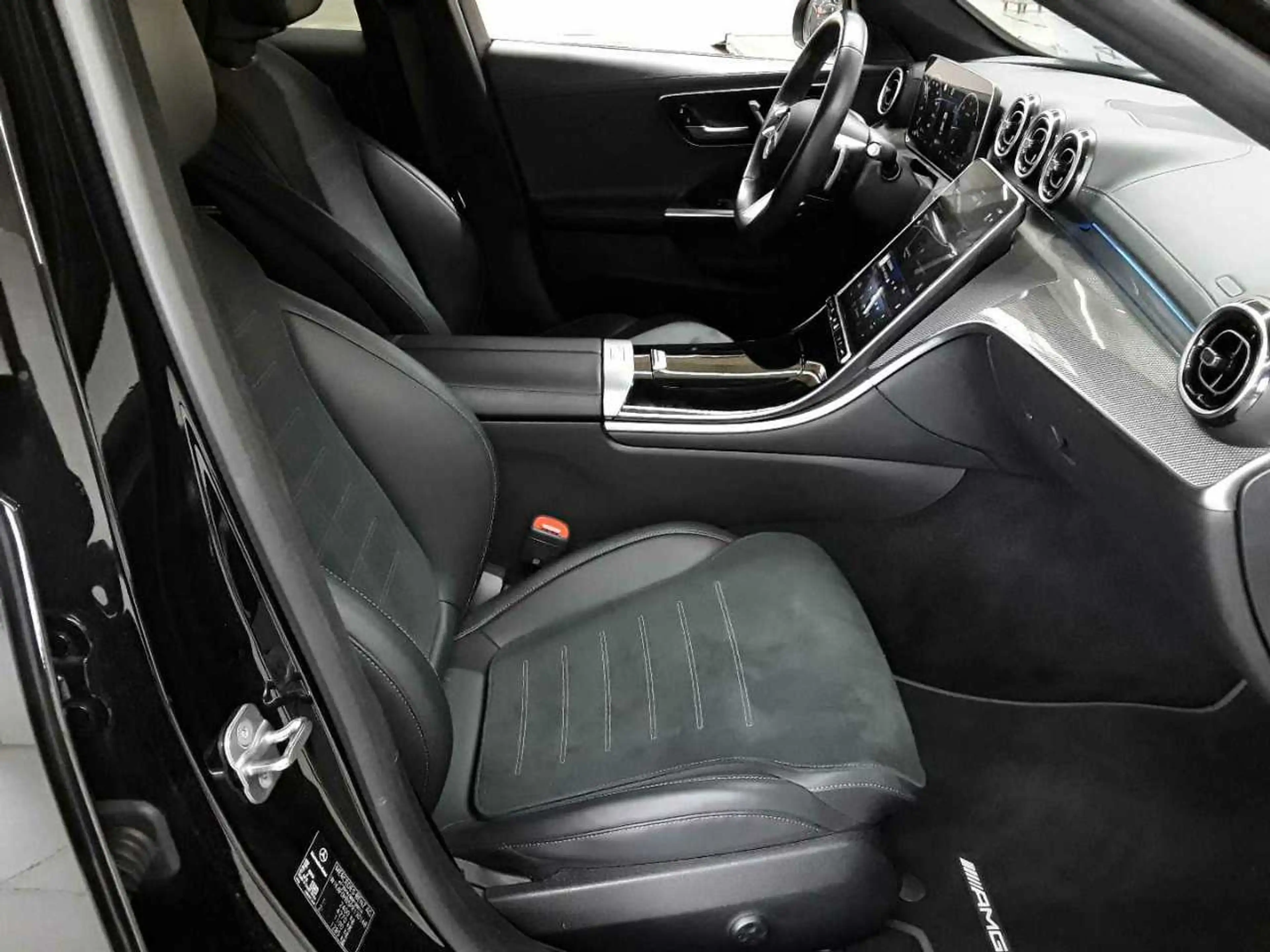 Mercedes-Benz C 300 C 300 d 9G 4Matic AMG AssiP KomfP PANO — photo 8