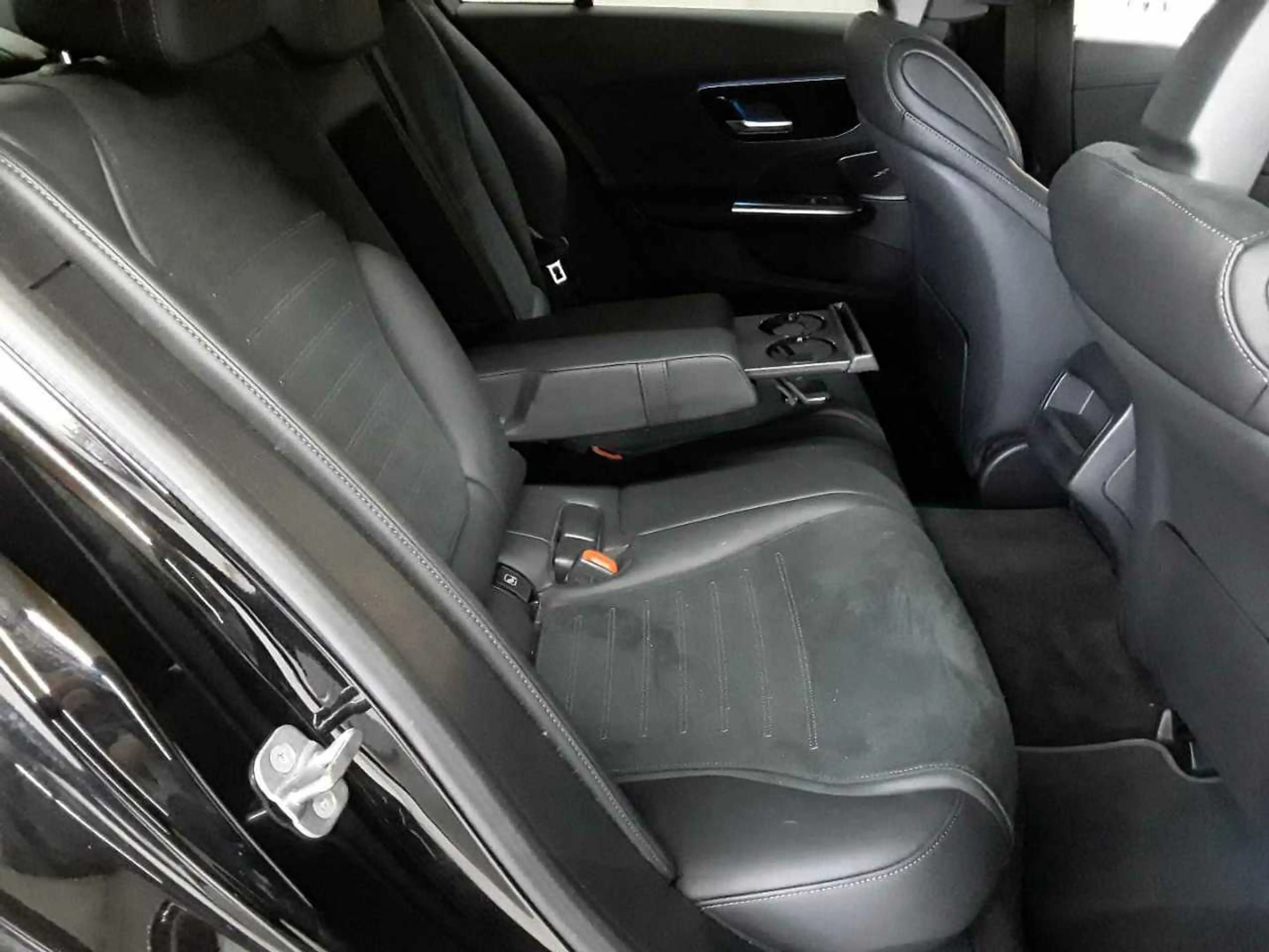 Mercedes-Benz C 300 C 300 d 9G 4Matic AMG AssiP KomfP PANO — photo 14