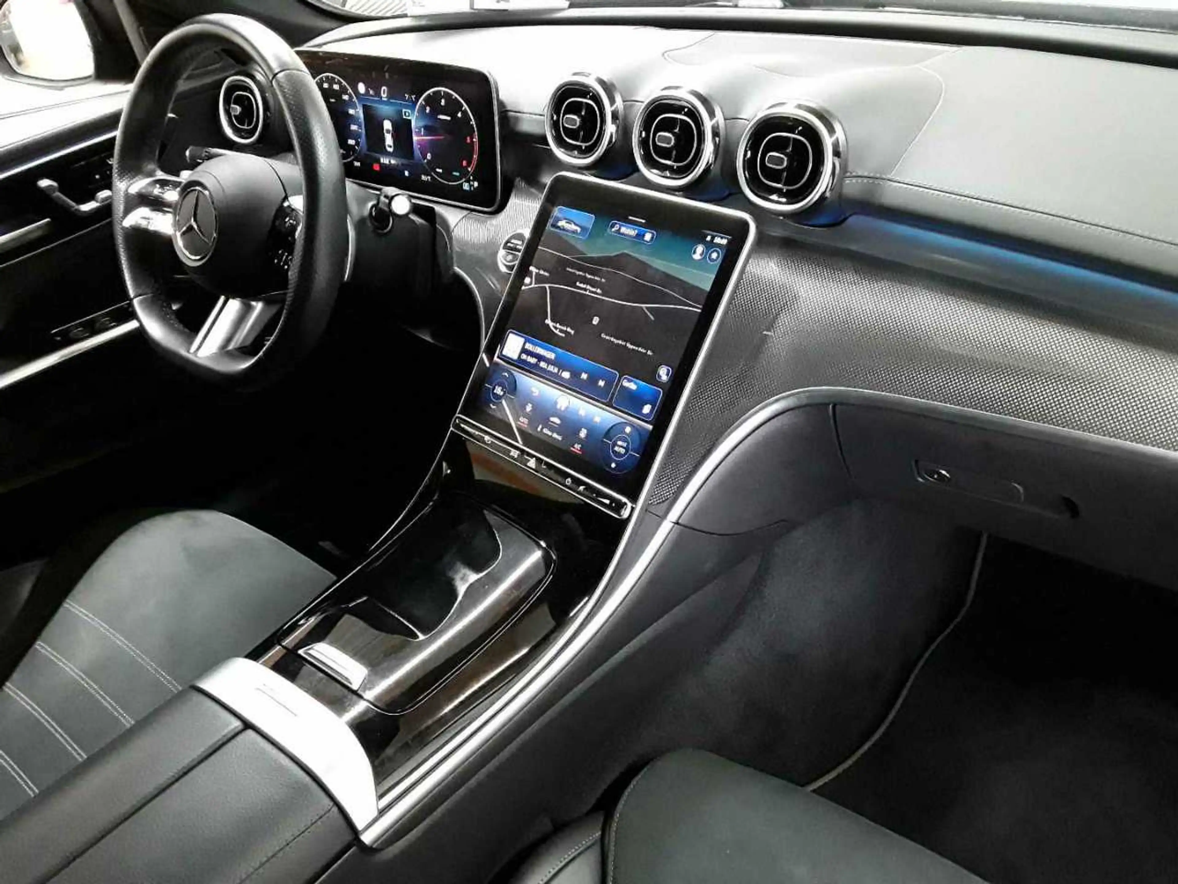 Mercedes-Benz C 300 C 300 d 9G 4Matic AMG AssiP KomfP PANO — photo 9
