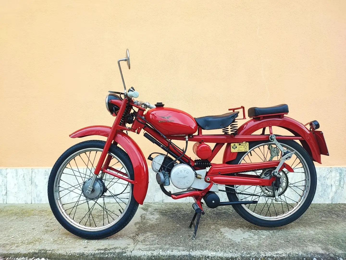 Moto Guzzi Cardellino Czerwony - 1