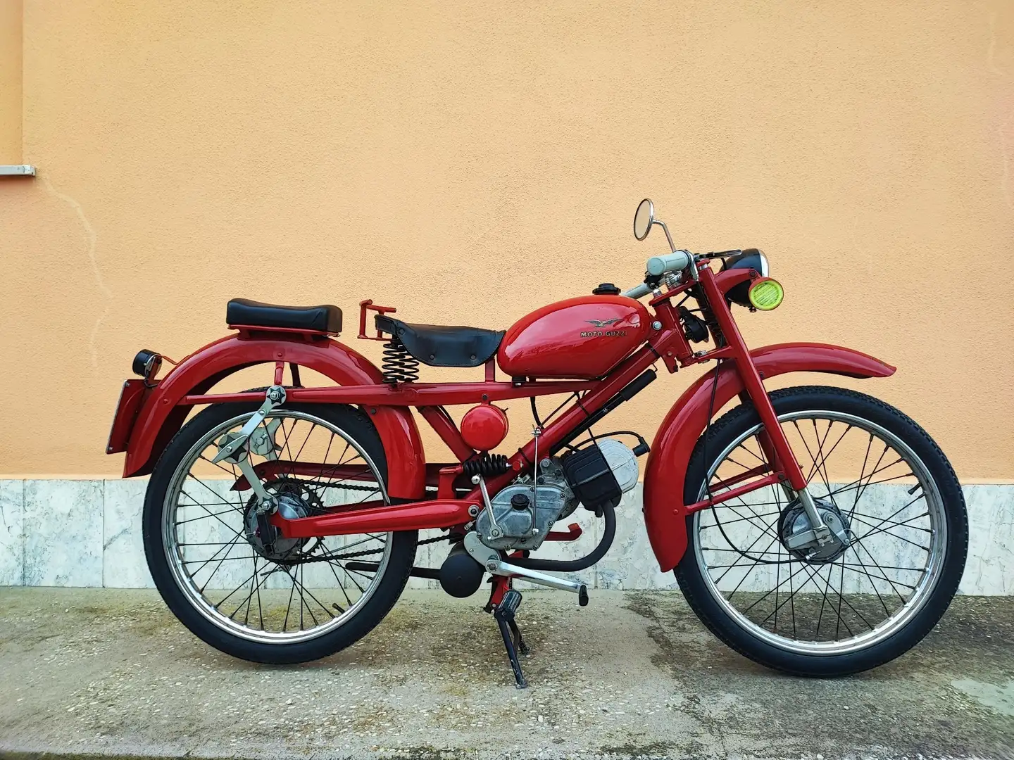 Moto Guzzi Cardellino Red - 2