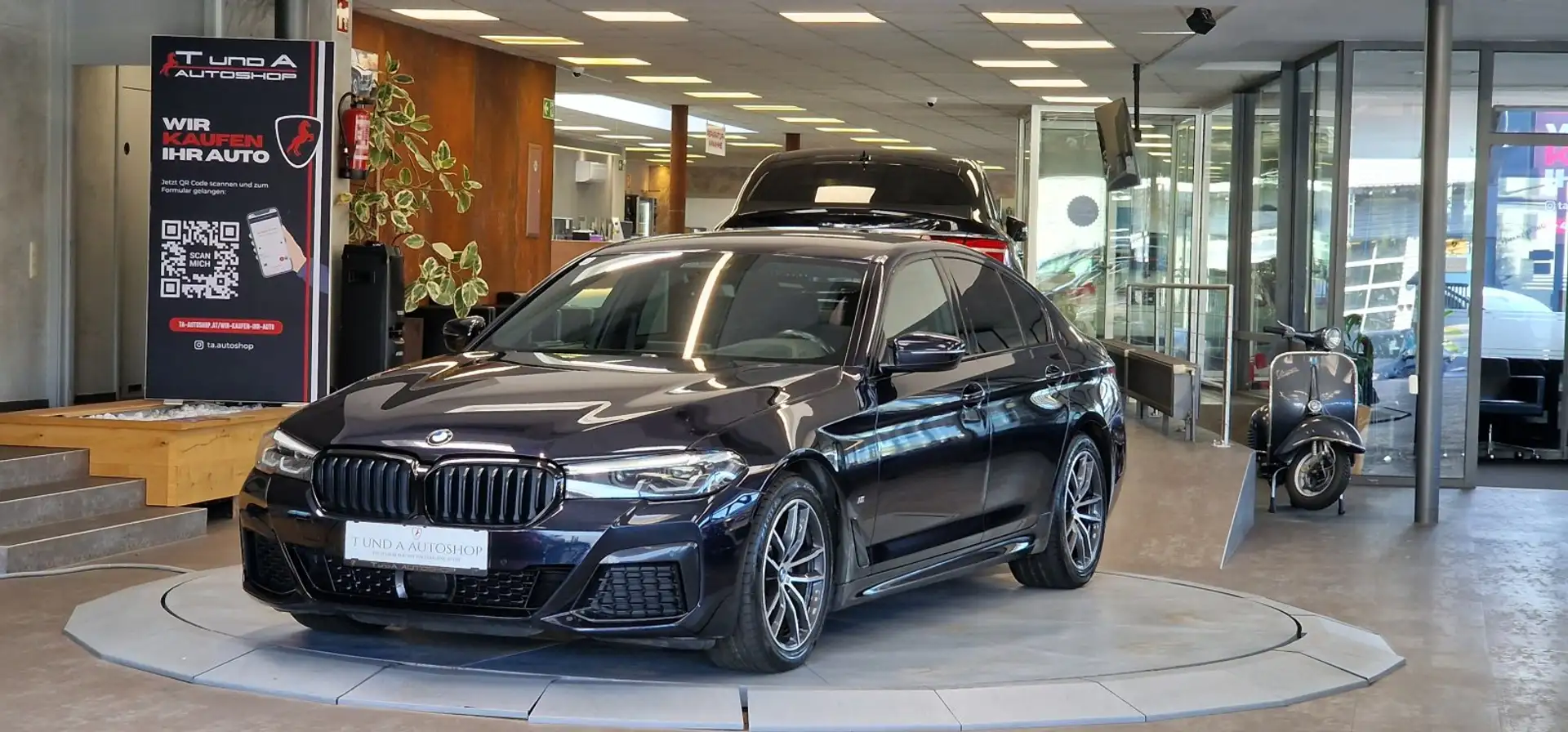 BMW 520 d 48V M-Paket Aut. *Head-up*Navi*18Zoll*Lenkradhei Schwarz - 1
