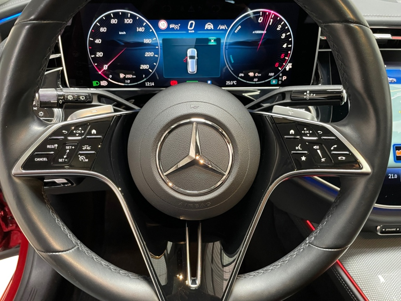 Mercedes-Benz E 300 de T Exclusive — photo 12