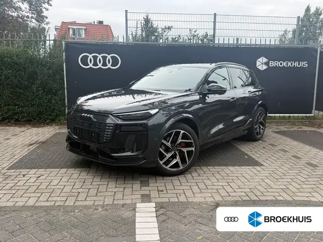 Audi Q6 e-tron performance 225 kW | Luchtvering | Trekhaak | Head