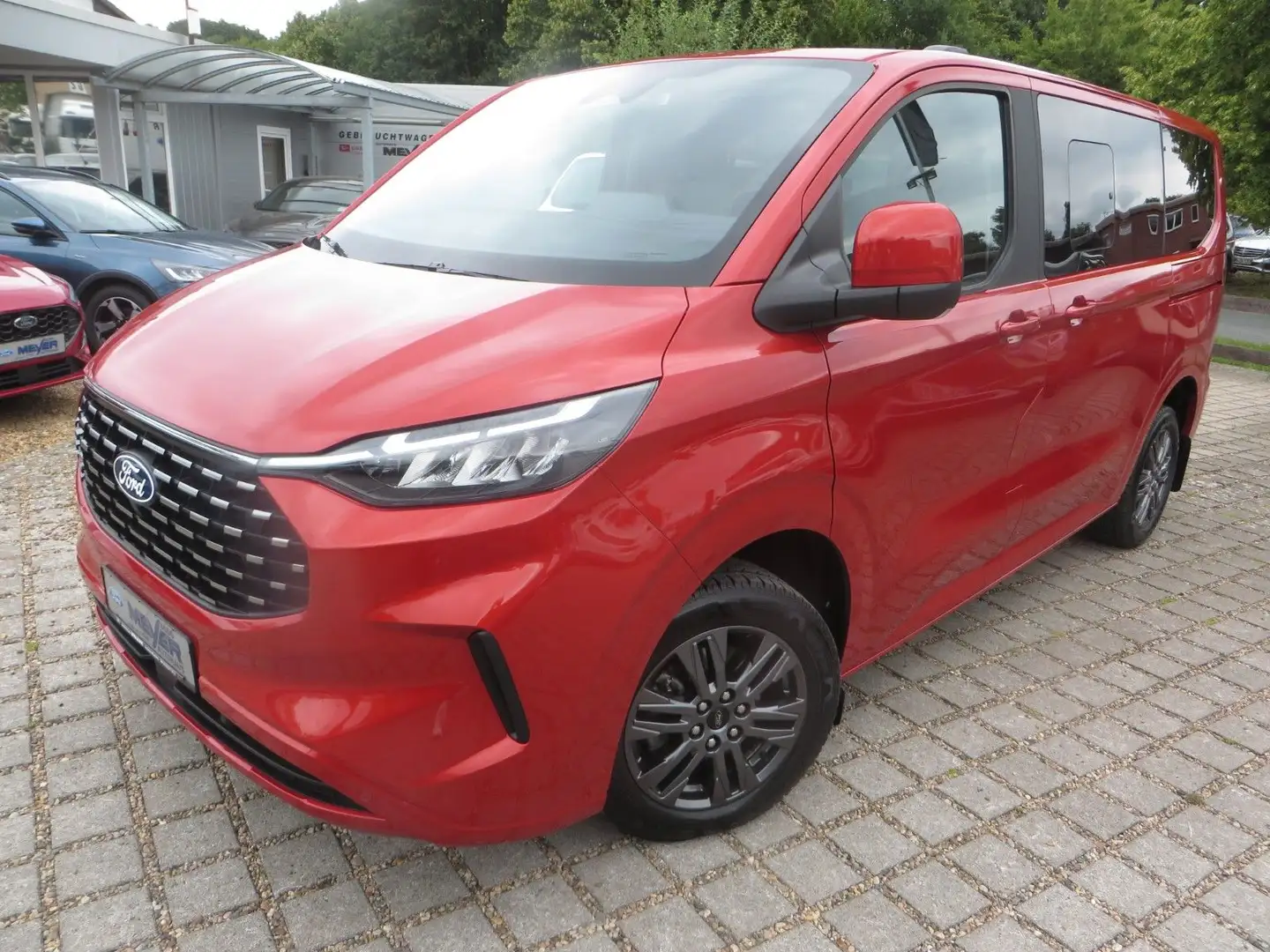 Ford Tourneo Custom 320 L1 Titanium ,Anhängerkupplung Rot - 1