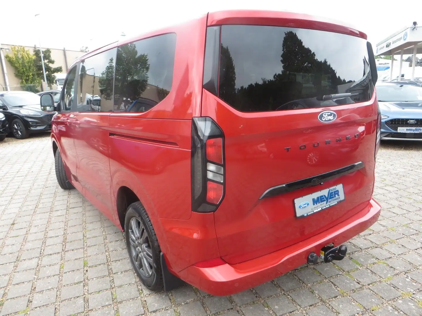 Ford Tourneo Custom 320 L1 Titanium ,Anhängerkupplung Rot - 2