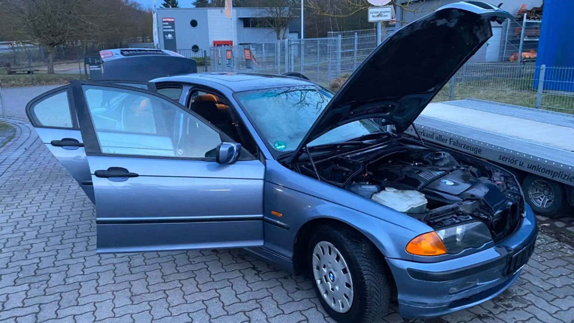 BMW 320 d a.1.Hd Klima+SD Beulen/KratzerOpaAutoFP!!!! Gris - 2