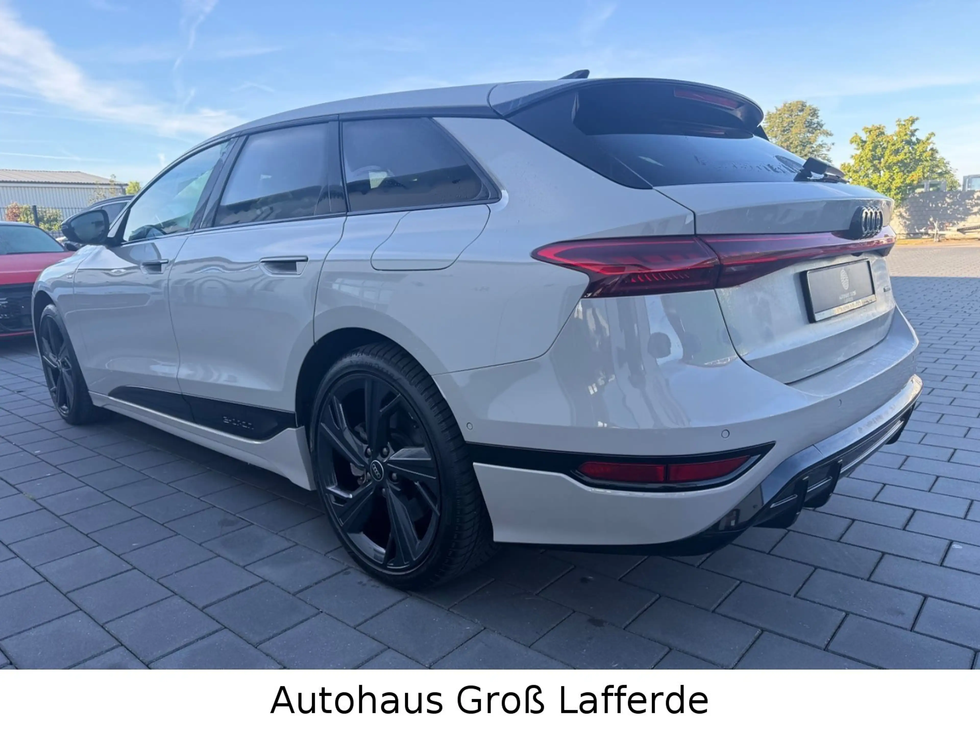 Audi A6 e-tron Avant quattro S Line Wärmep AHK 360 Ka — photo 8