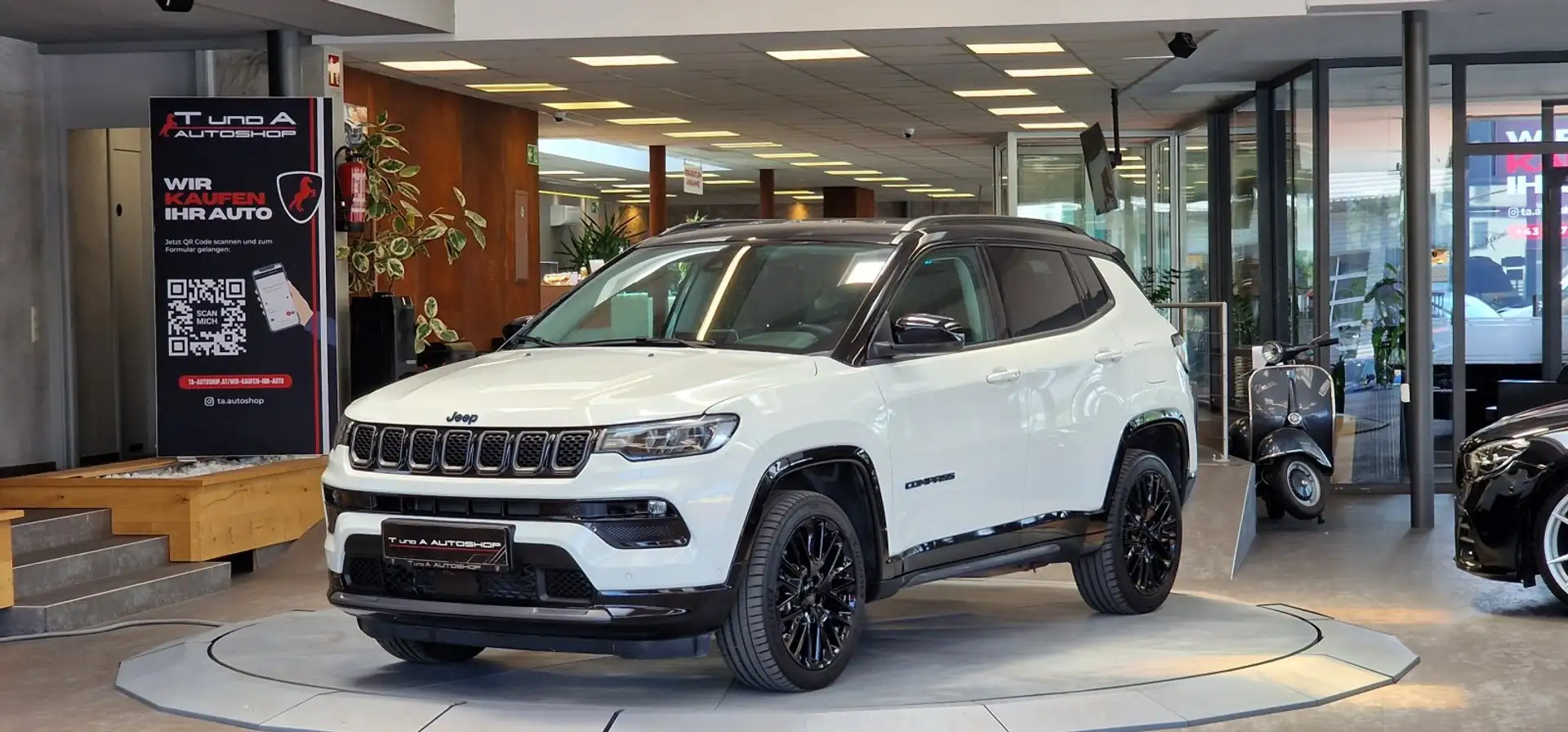 Jeep Compass S 1,3 Turbo PHEV 240 PS AT 4xe S Aut. *Kamera*Navi Weiß - 1