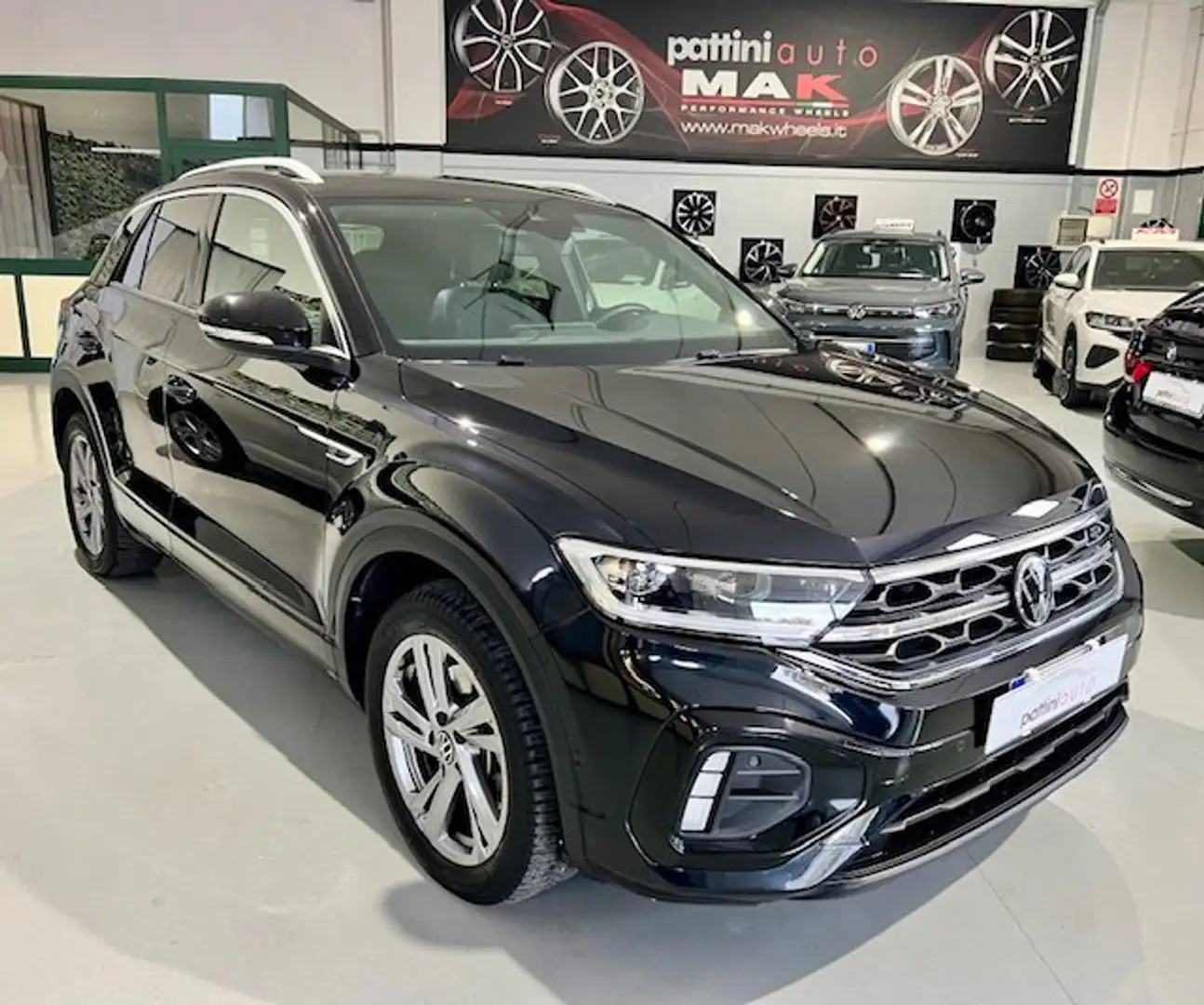 Volkswagen T-Roc T-Roc 2.0 tdi R-Line 150cv dsg Nero - 2