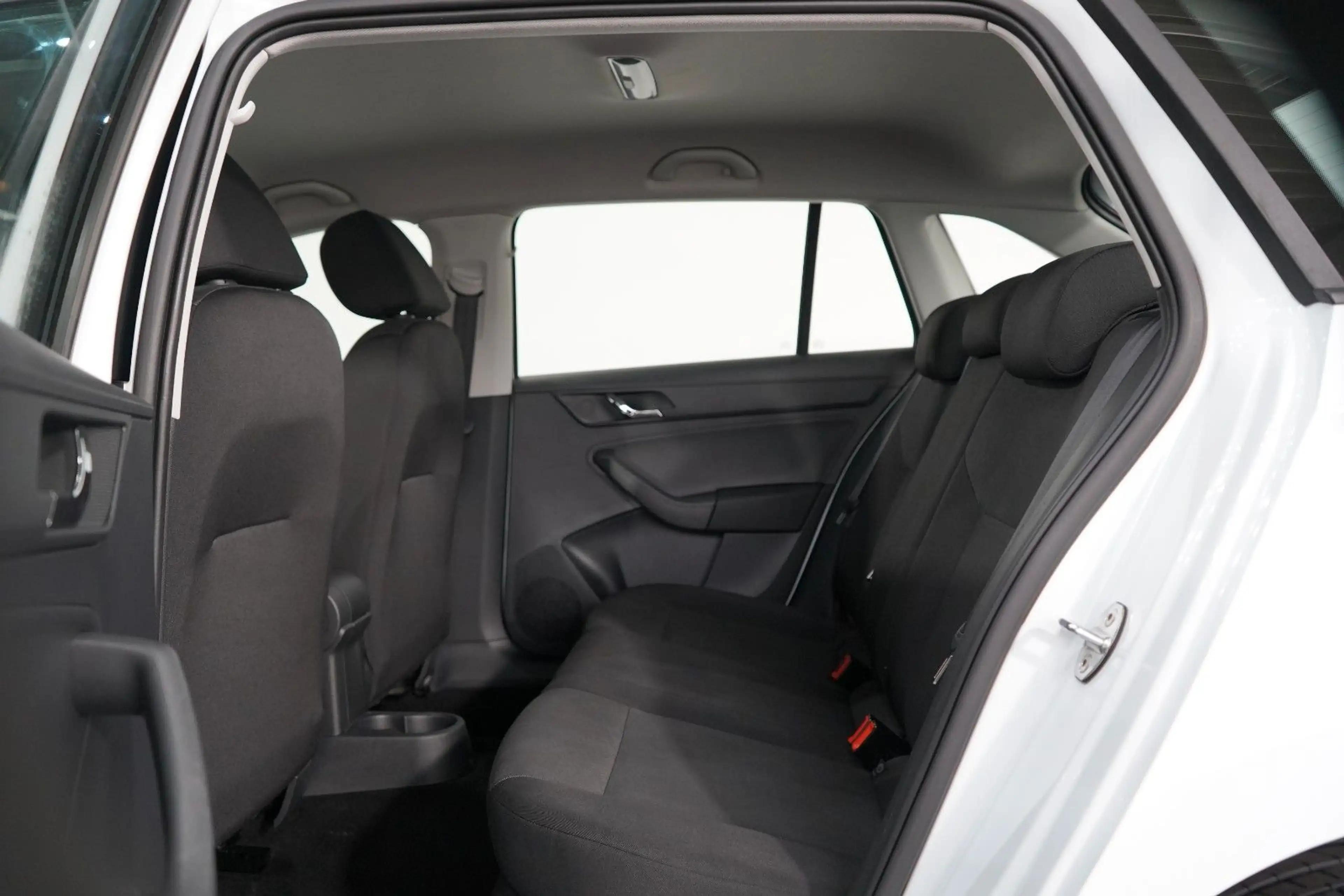 Skoda Rapid/Spaceback Spaceback Cool Edition*PDC*SHZ*KLIMA* — photo 10