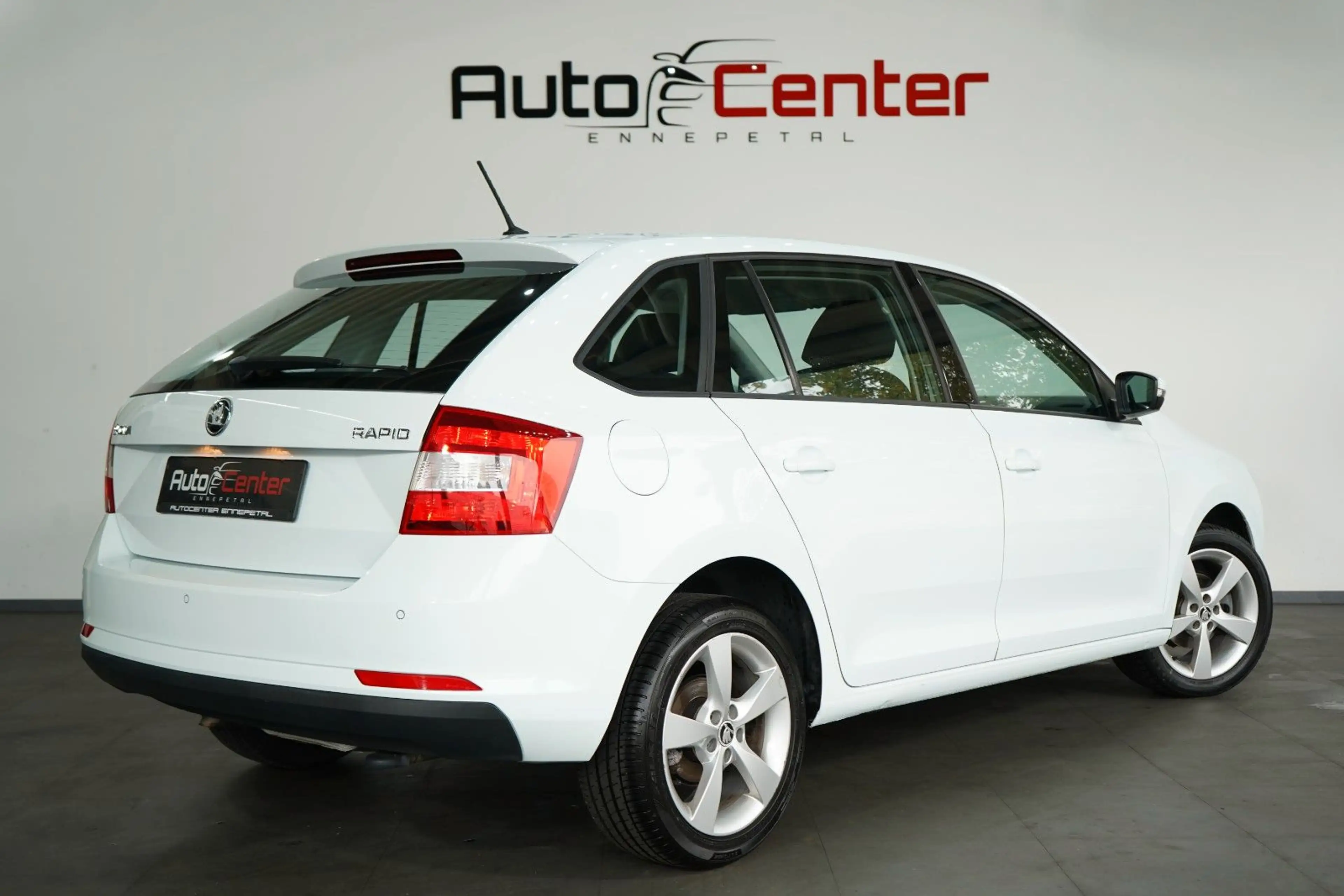 Skoda Rapid/Spaceback Spaceback Cool Edition*PDC*SHZ*KLIMA* — photo 4