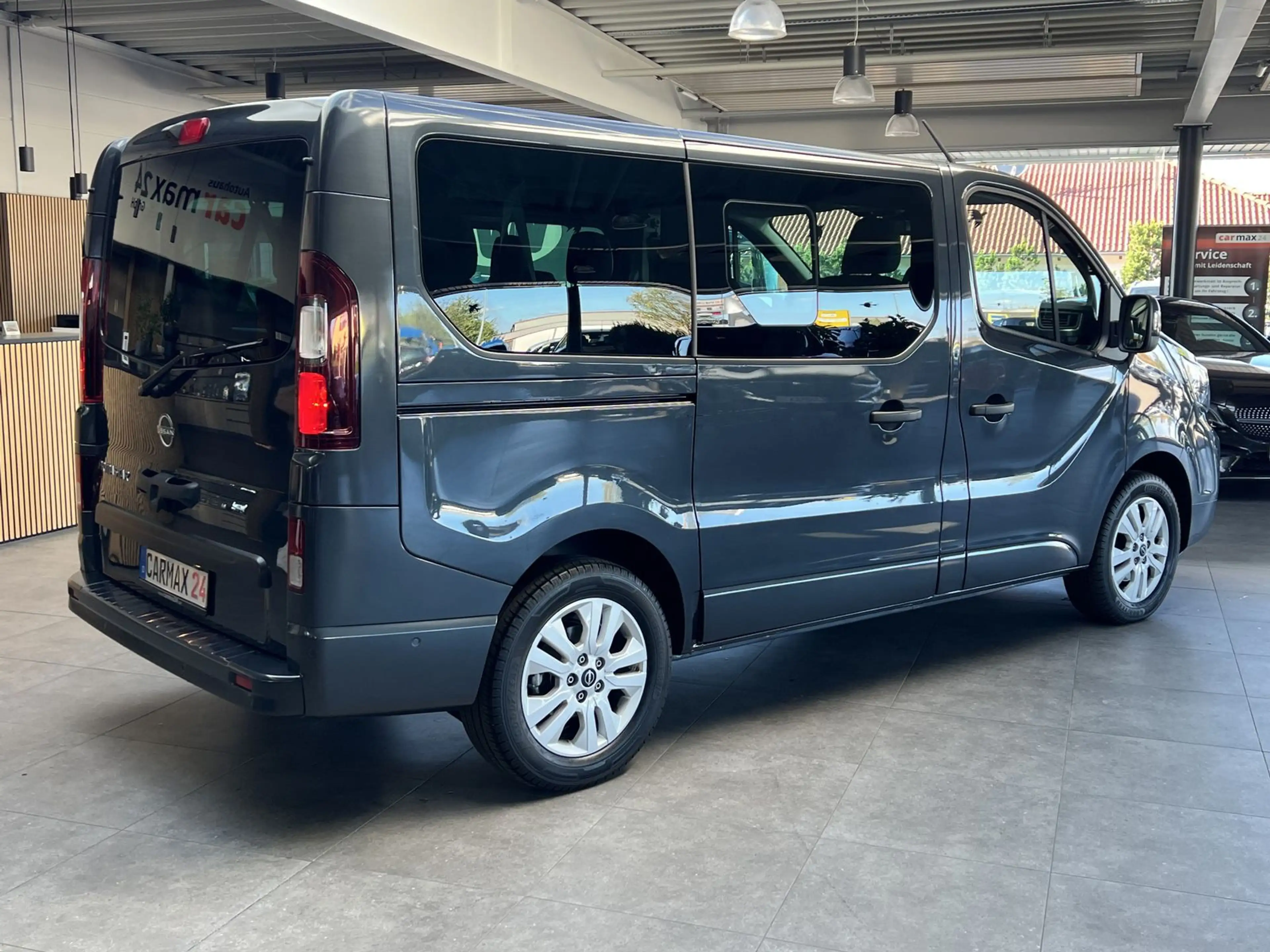 Nissan Primastar L1H1 2,8t Tekna Kamera CarPlay 8 Sitze — photo 7