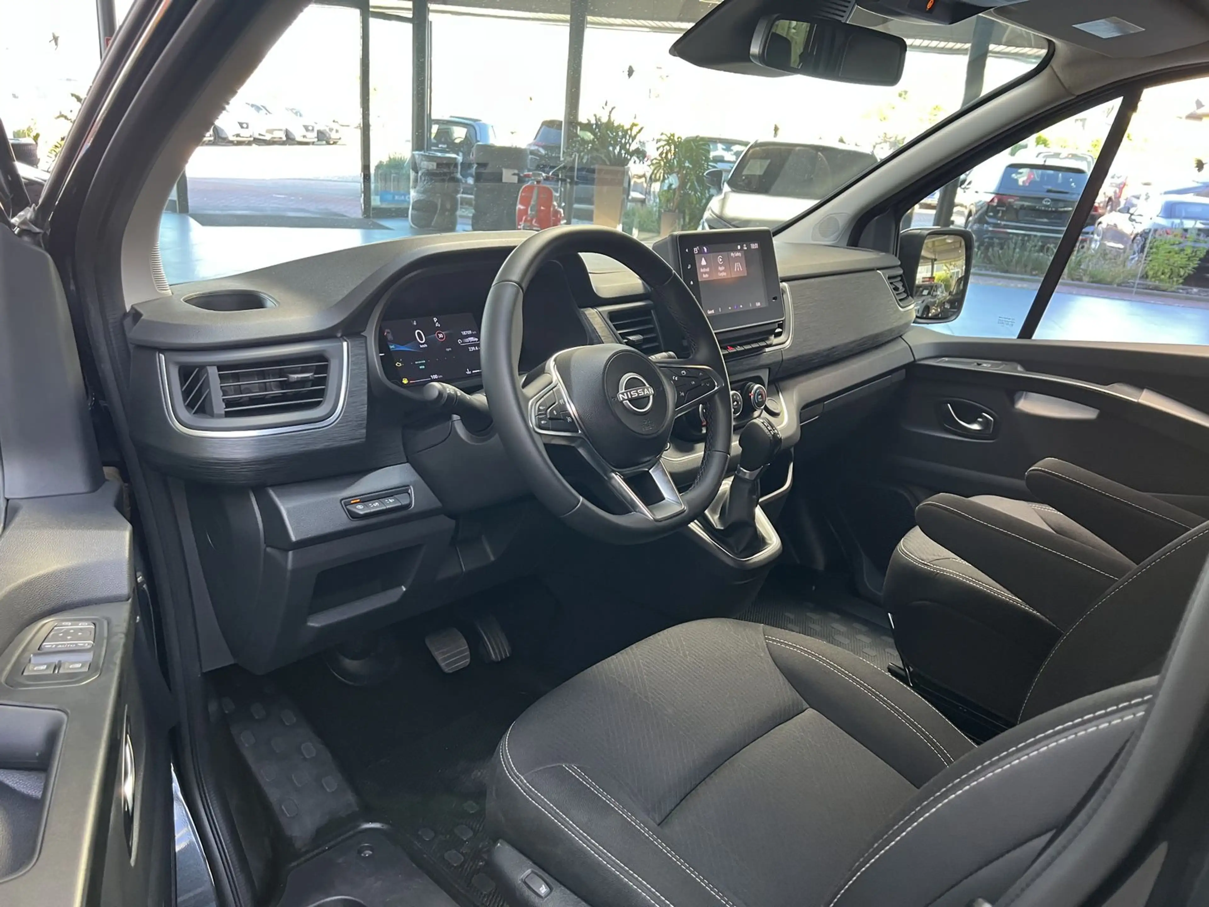 Nissan Primastar L1H1 2,8t Tekna Kamera CarPlay 8 Sitze — photo 9