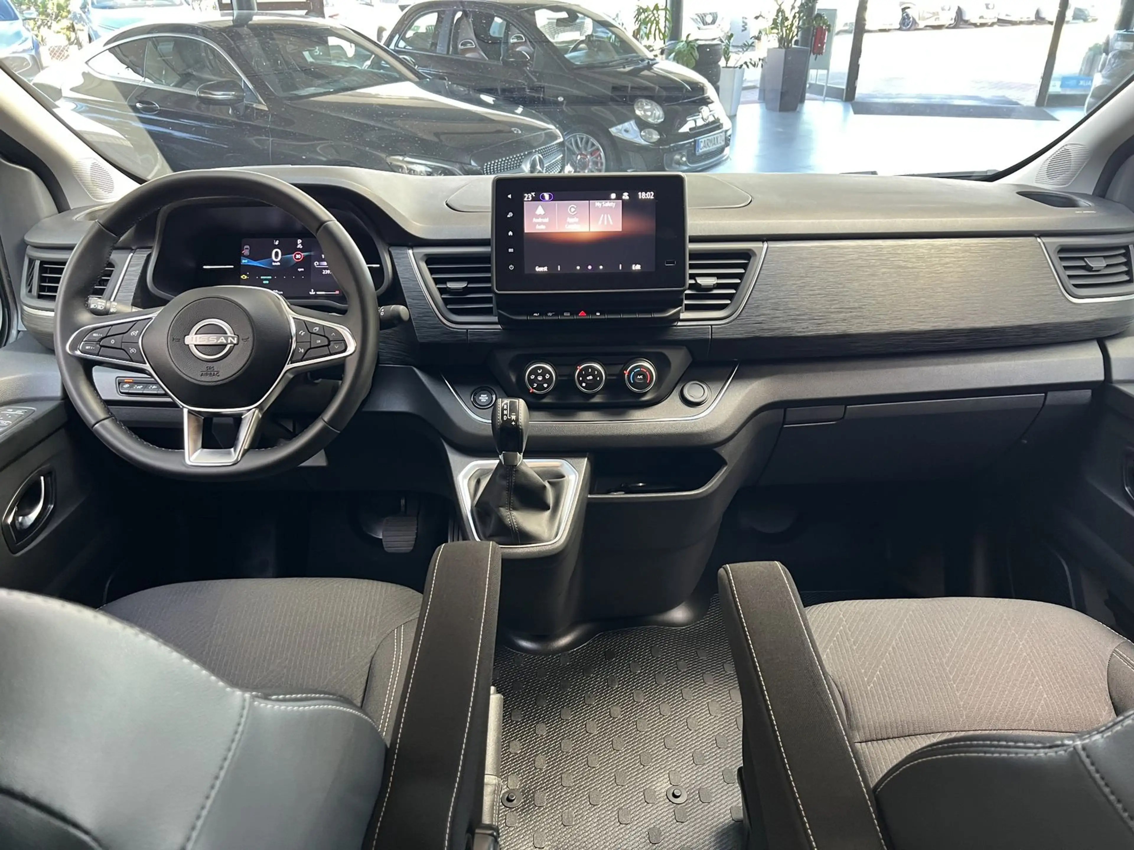 Nissan Primastar L1H1 2,8t Tekna Kamera CarPlay 8 Sitze — photo 10