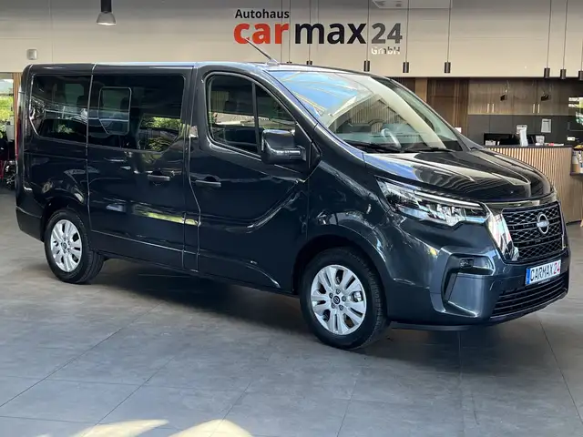 Nissan Primastar L1H1 2,8t Tekna Kamera CarPlay 8 Sitze
