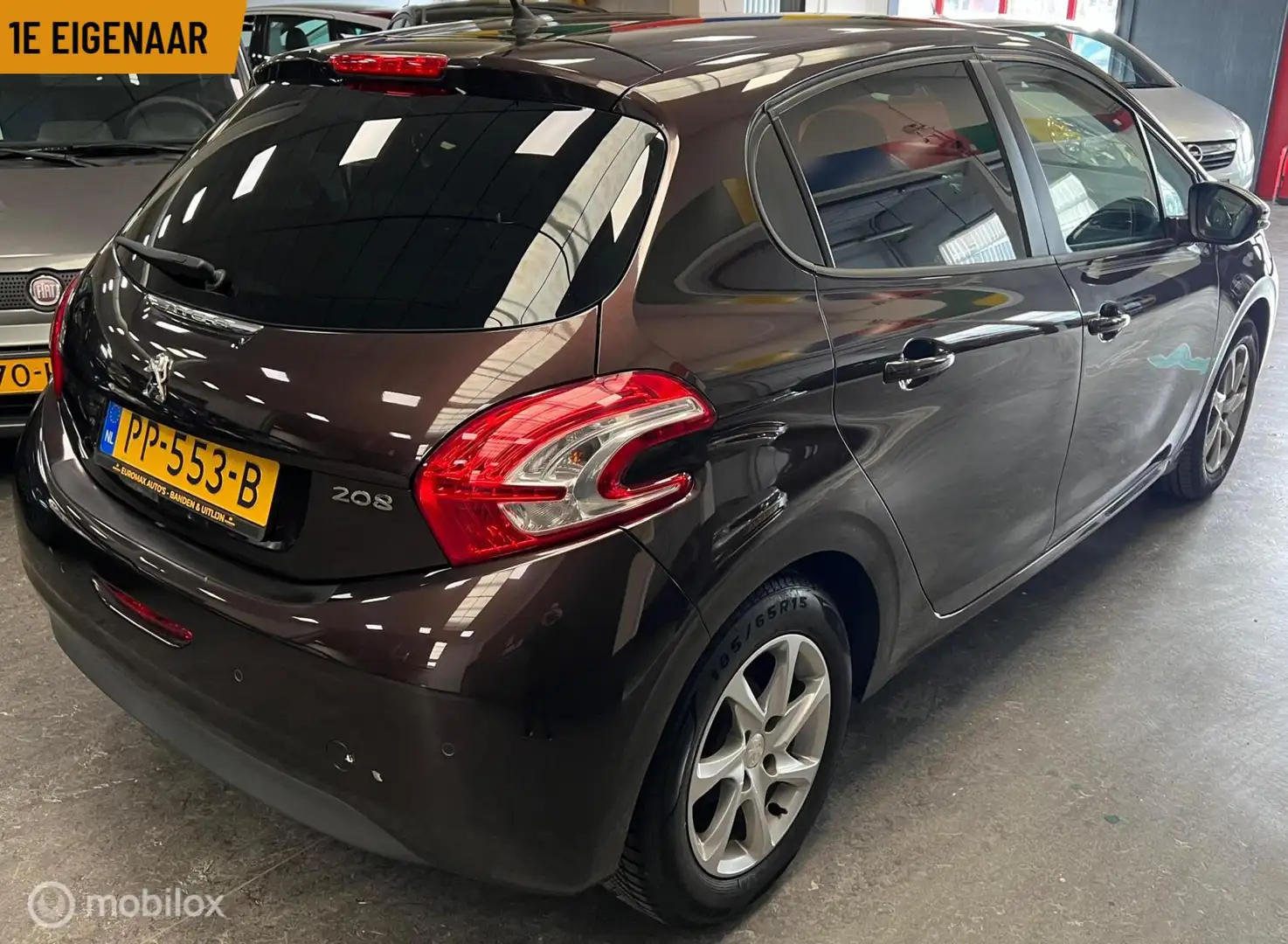 Peugeot 208 1.2 VTi Blue Lease Executive 1e Eigenaar-Airco Negro - 2