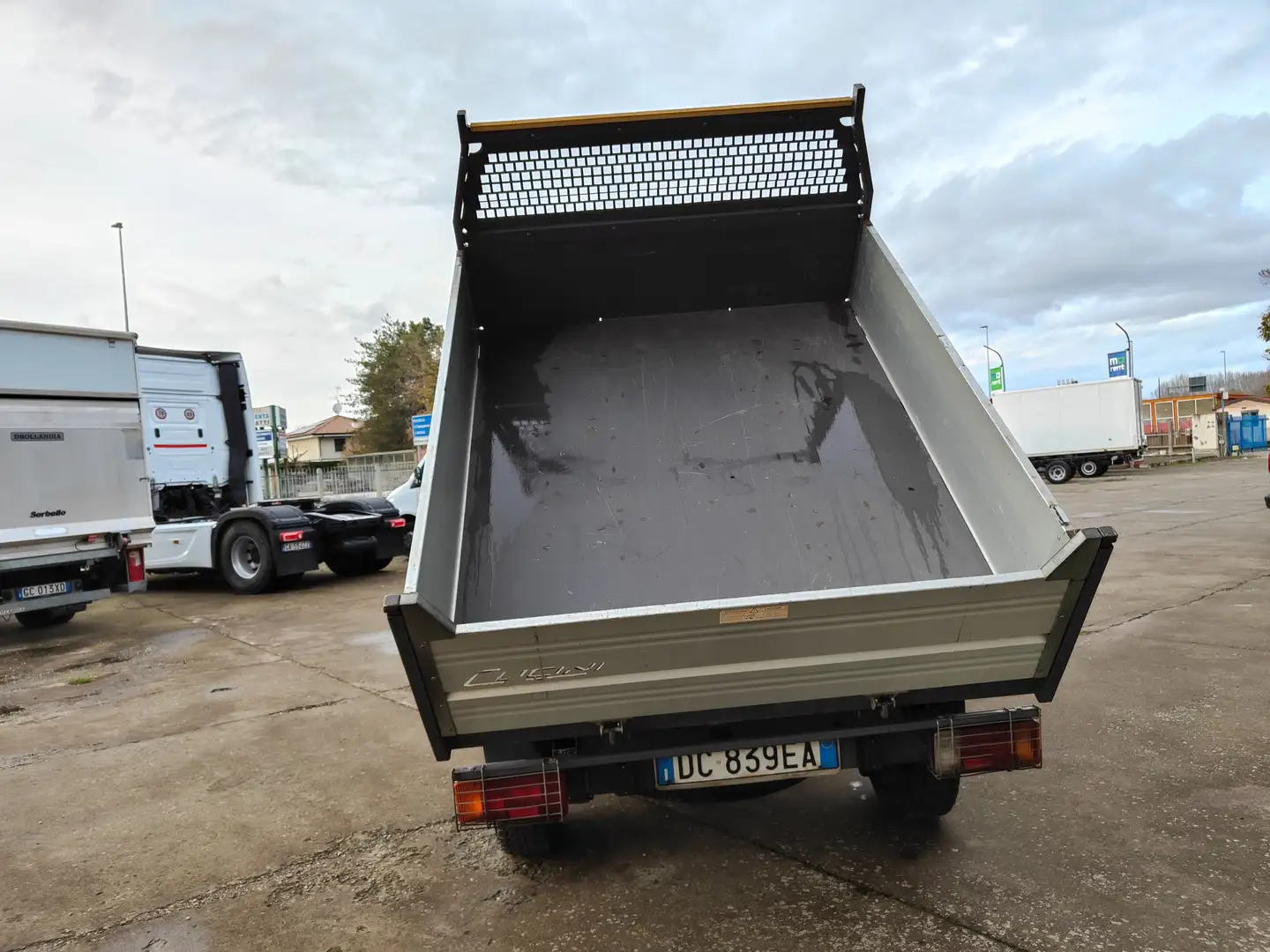 Tata Pick-Up Henon 2.2 TD 16V  RIBALTABILE TRILATERALE CUCINI Weiß - 2