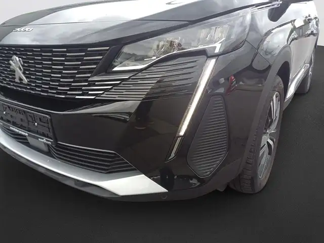 Peugeot 3008 view 9