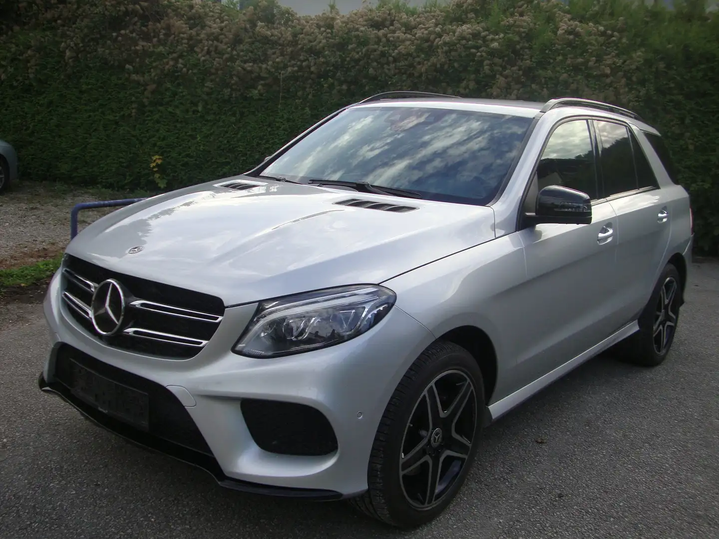 Mercedes-Benz GLE 350 GLE 350 d 4Matic Aut. Austria Edition Argent - 1