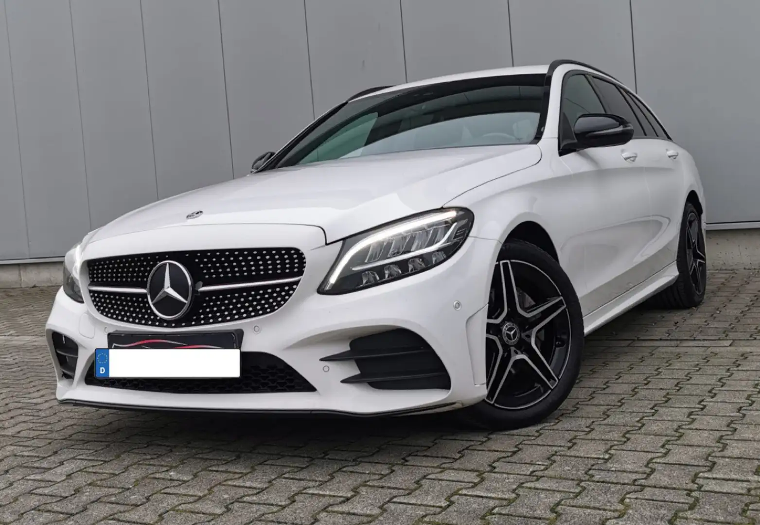 Mercedes-Benz C 220 d 4Matic T 9G-TRONIC AMG Line - 1