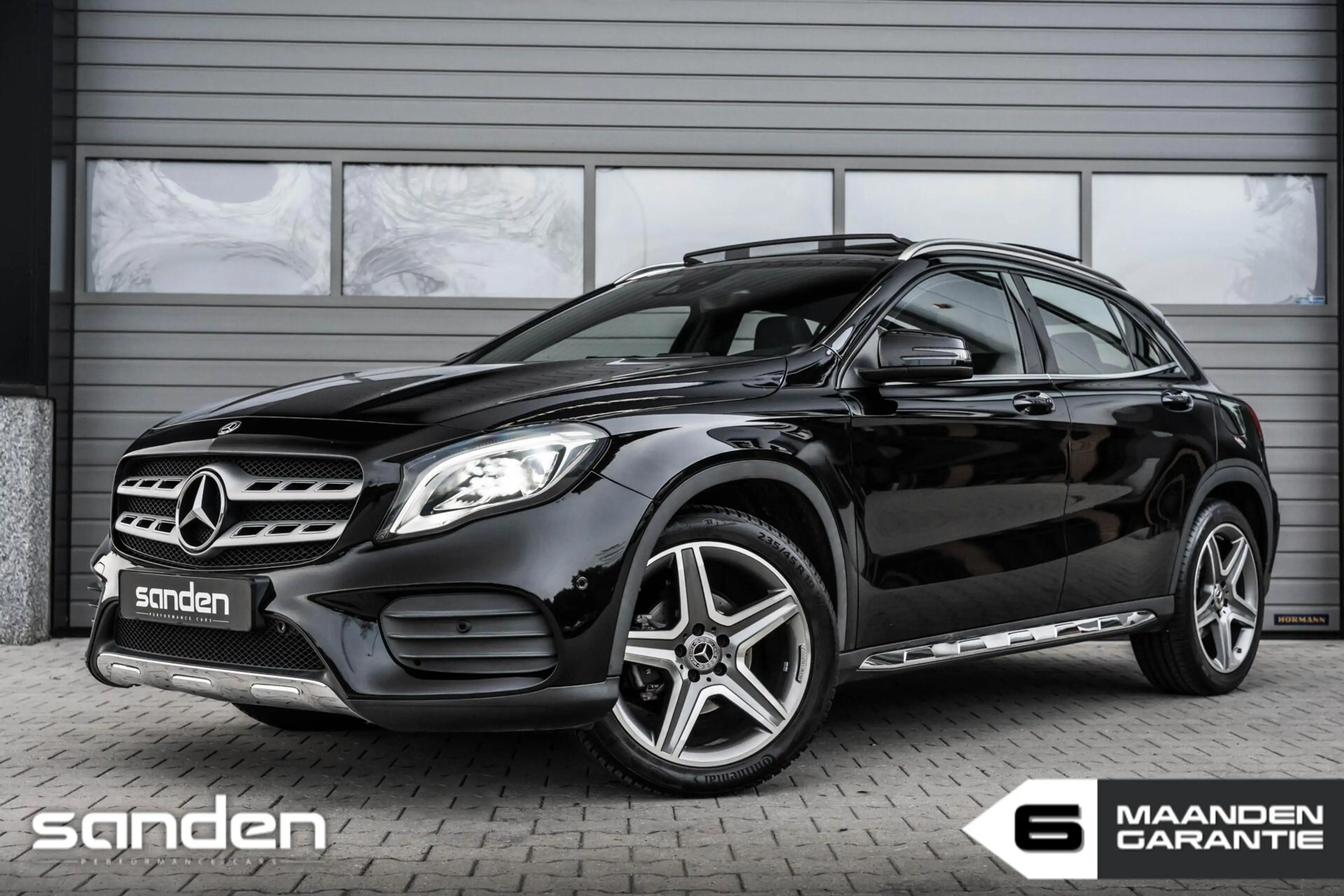 Mercedes-Benz GLA 180 Business Solution AMG |Pano|LED|Keyless|Camera