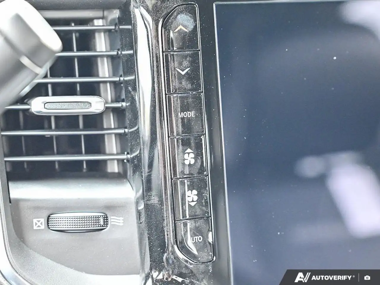 RAM 3500 снимка RAM 3500