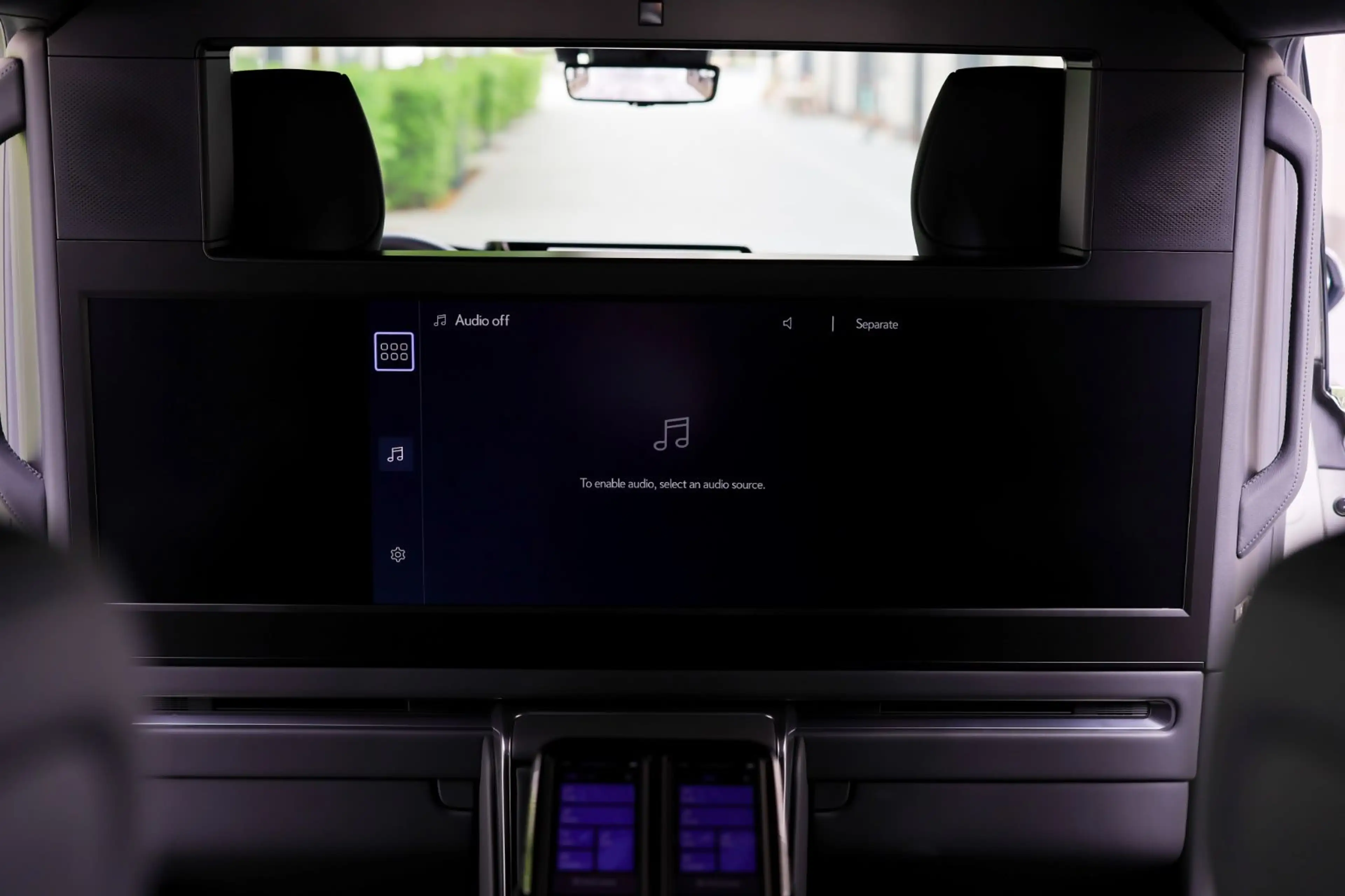 Lexus LM 350h Luxury AWD | 4-Seats | Black on Black — photo 12