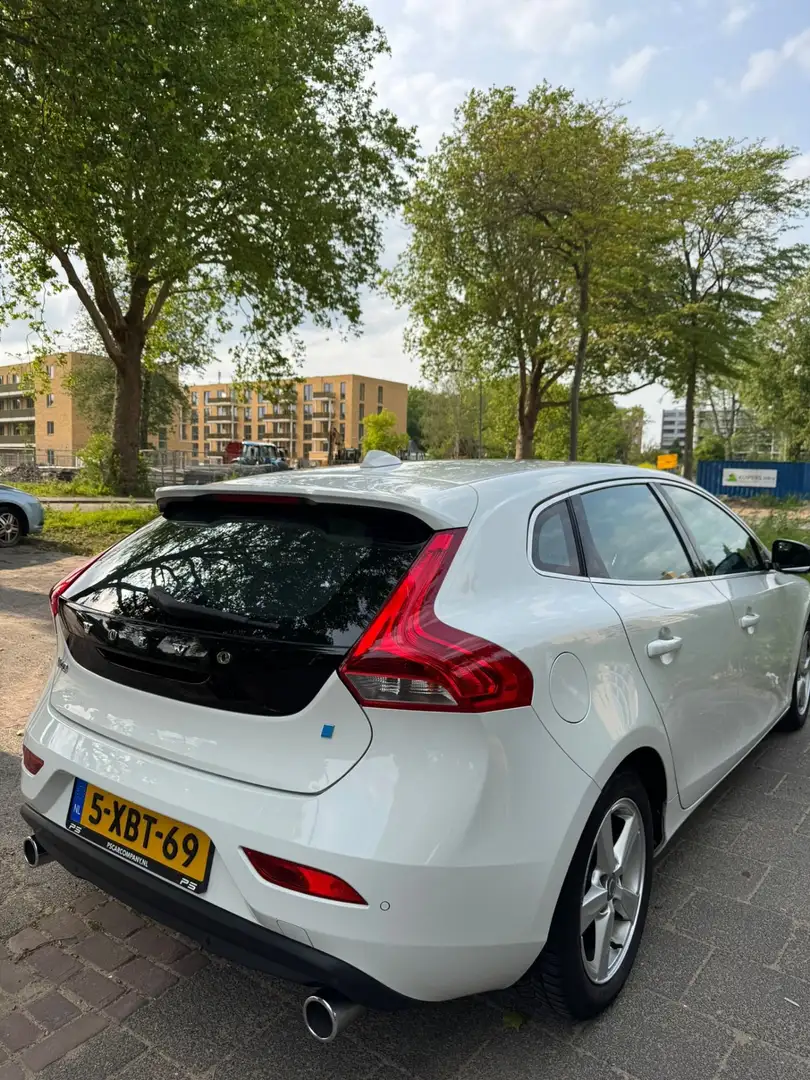 Volvo V40 2.0 D4 Momentum Bns Blanc - 2
