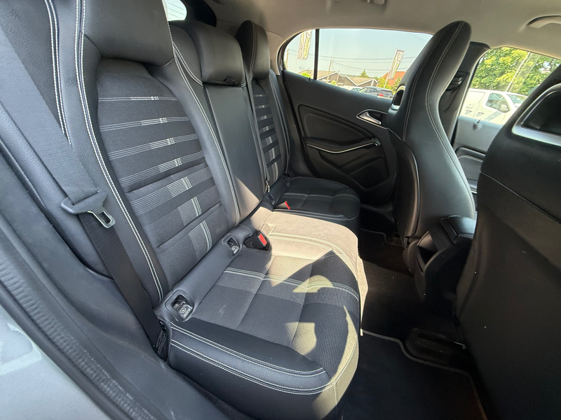 Mercedes-Benz GLA 180 GLA180 CRUISE,CAMÉRA,CLIM,GPS… — photo 7