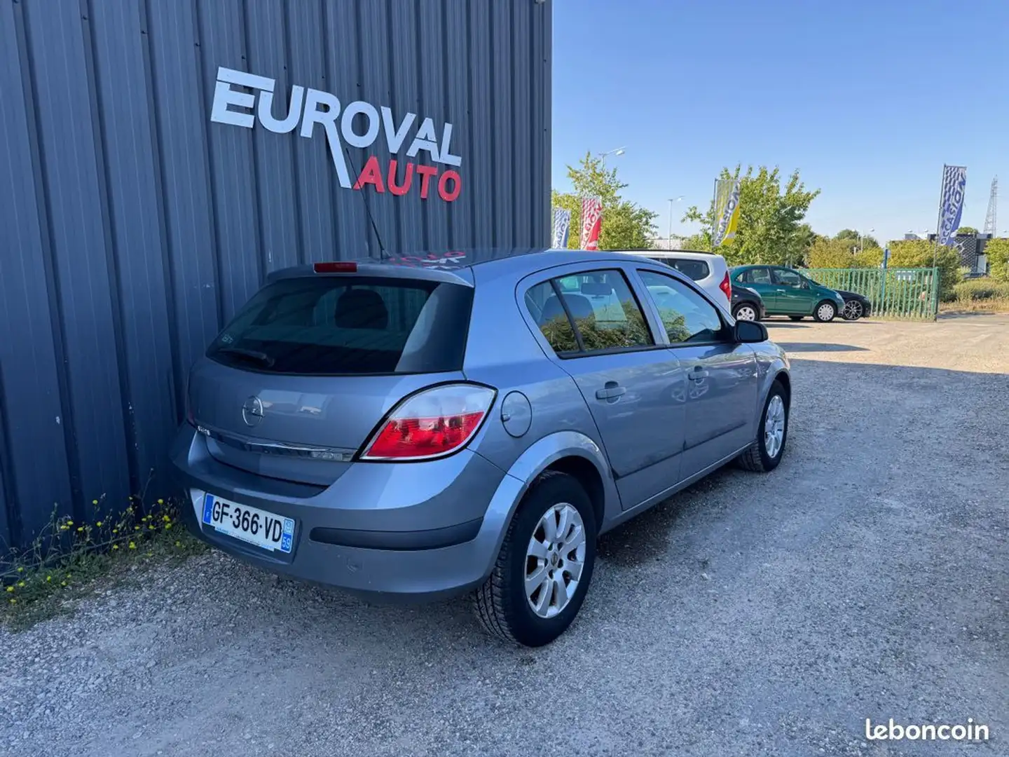 Opel Astra 1.7 cdti 80ch 5p - 2