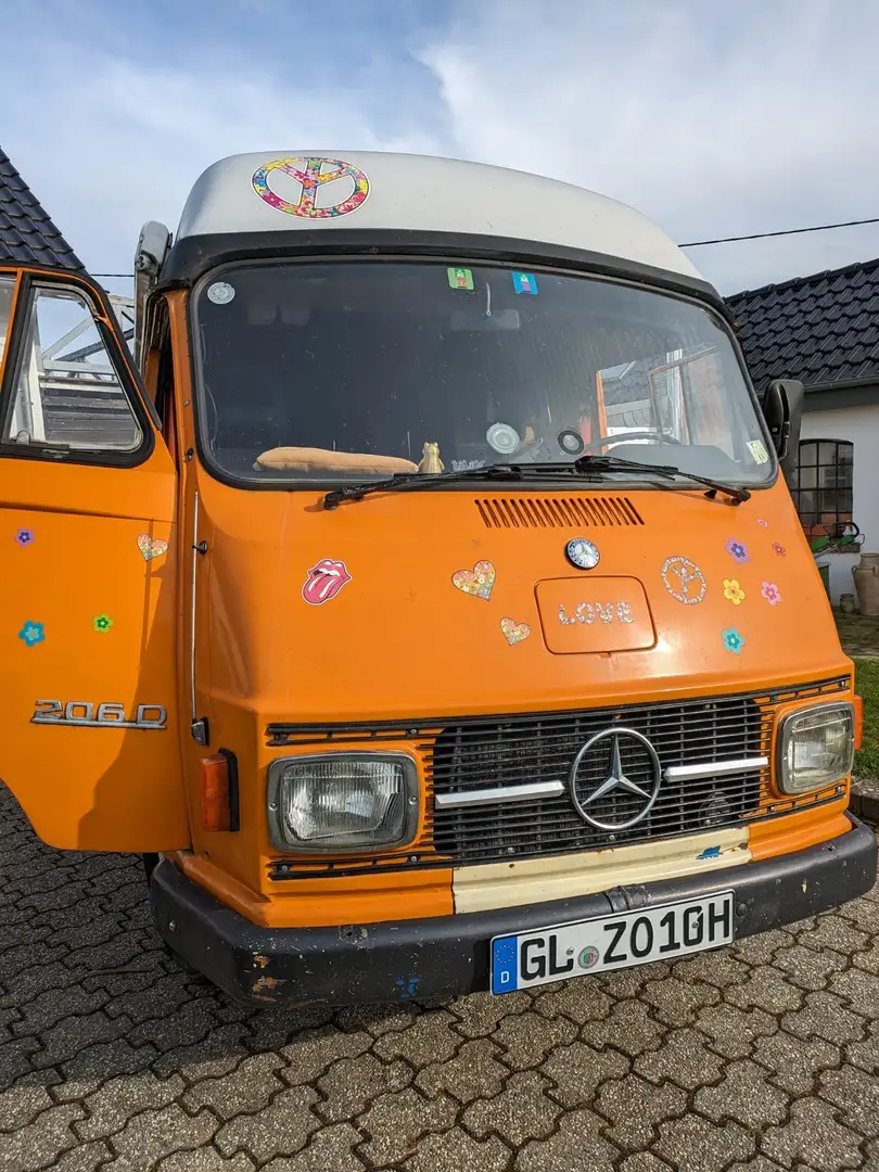 Oldtimer Mercedes Benz Wohnmobil Camper Orange - 1