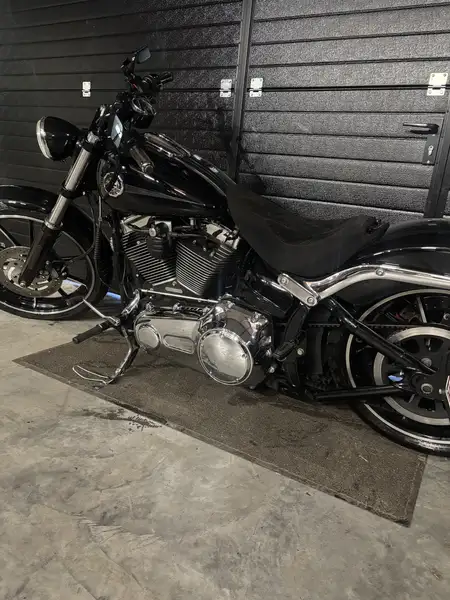 Harley-Davidson Breakout - foto 5