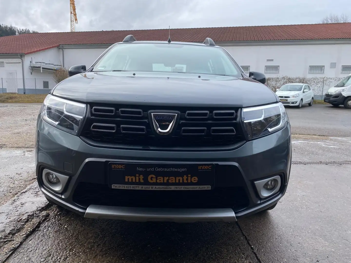 Dacia Sandero 0.9 Stepway Celebration+ Voll-Ausstattung Led AC Grau - 2