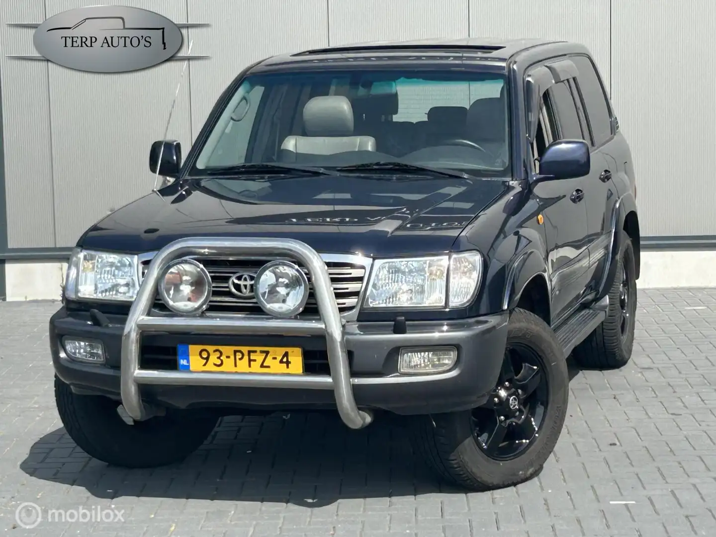 Toyota Land Cruiser LandCruiser 100 4.2 VX Standard Roof Window Van Blauw - 1