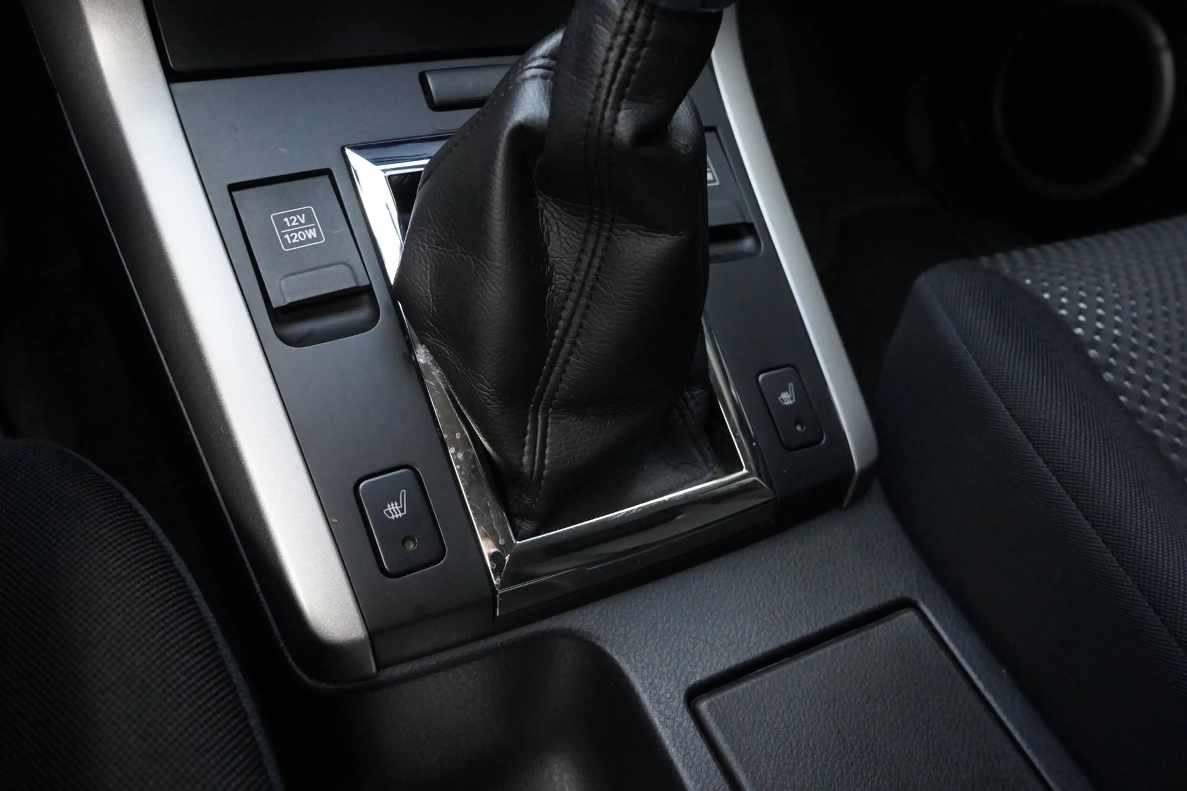 Suzuki Grand Vitara 2.0-16V Executive 4WD, Trekhaak, Carplay — photo 15