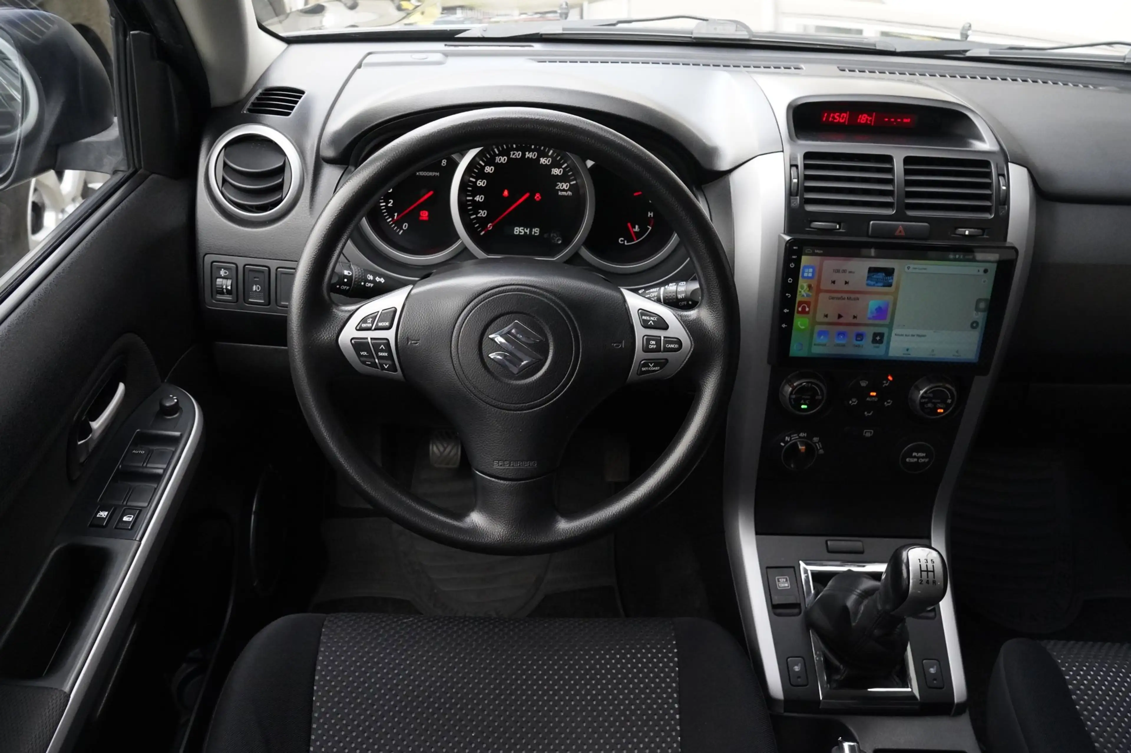 Suzuki Grand Vitara 2.0-16V Executive 4WD, Trekhaak, Carplay — photo 5