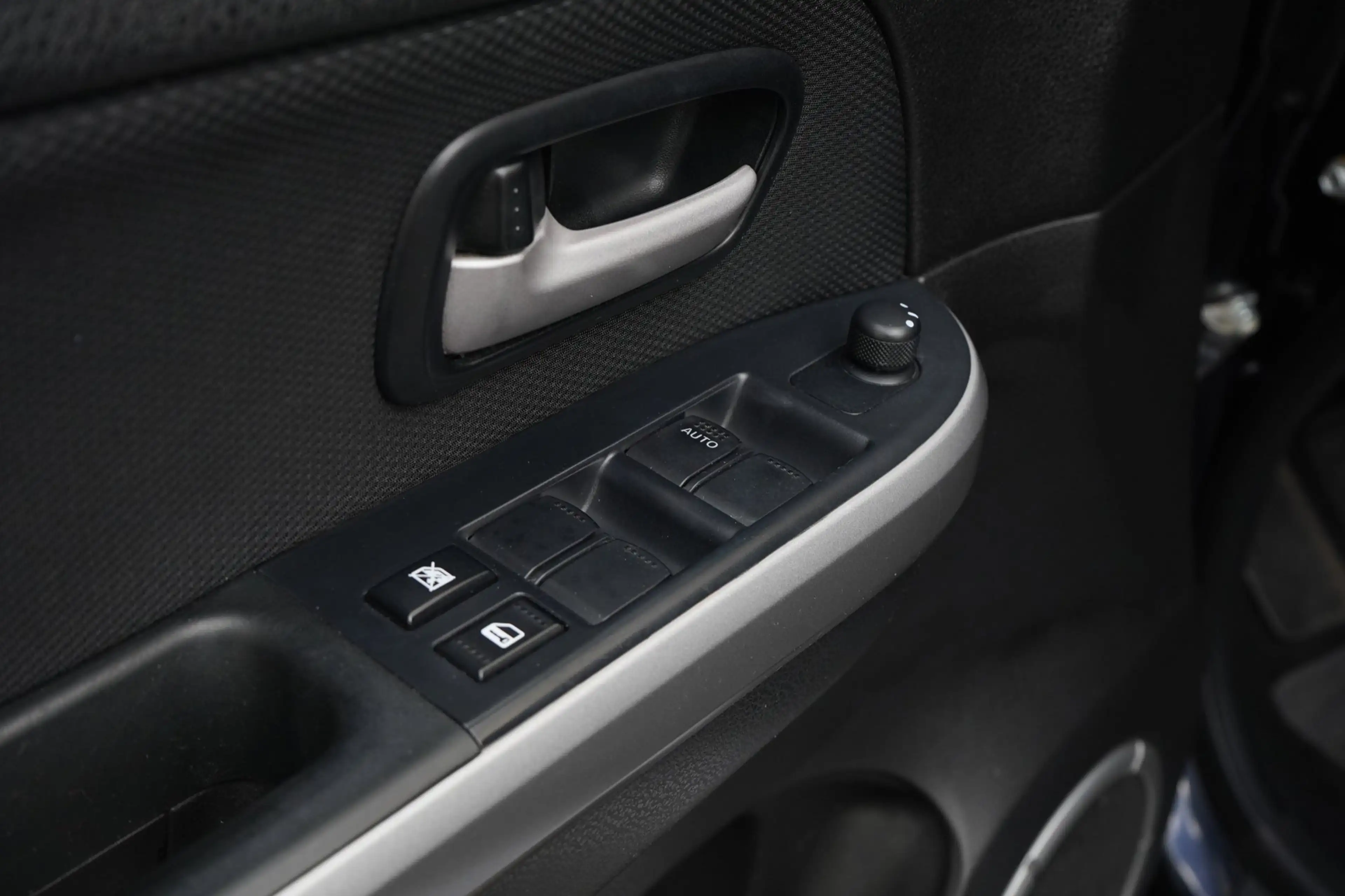 Suzuki Grand Vitara 2.0-16V Executive 4WD, Trekhaak, Carplay — photo 16